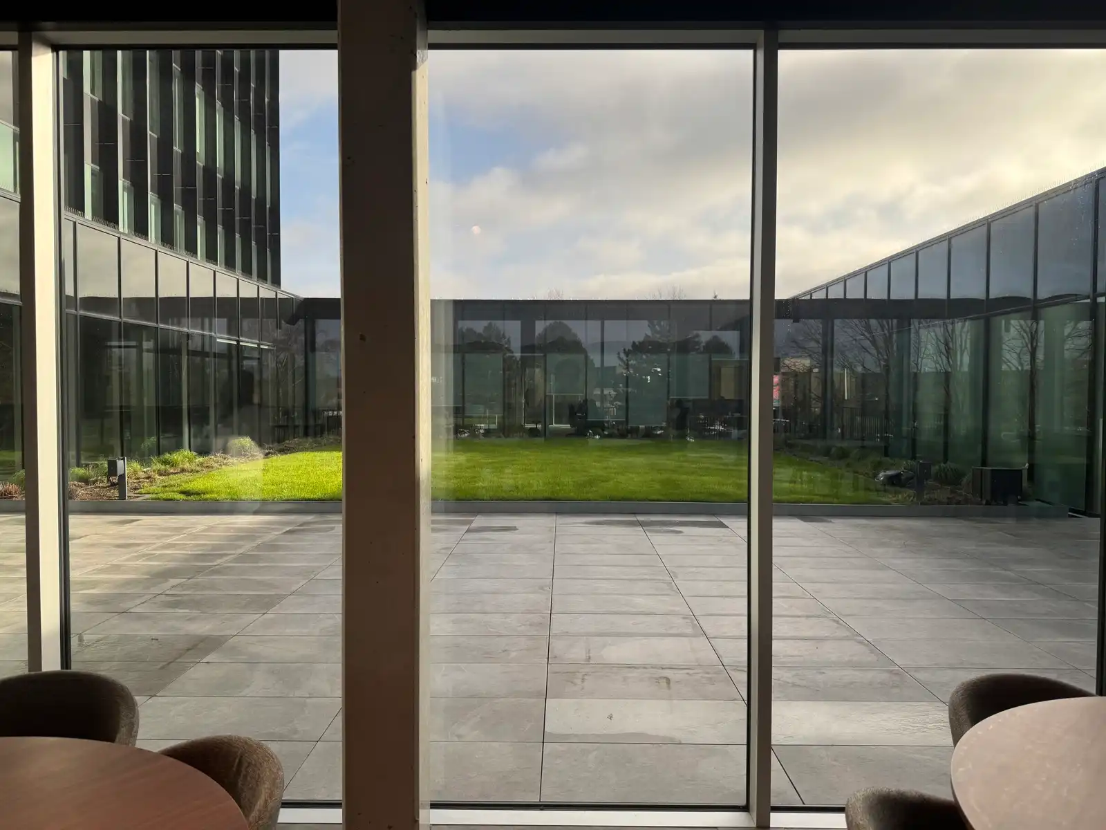 Kantoorruimte te huur in Square One – Geel foto 9