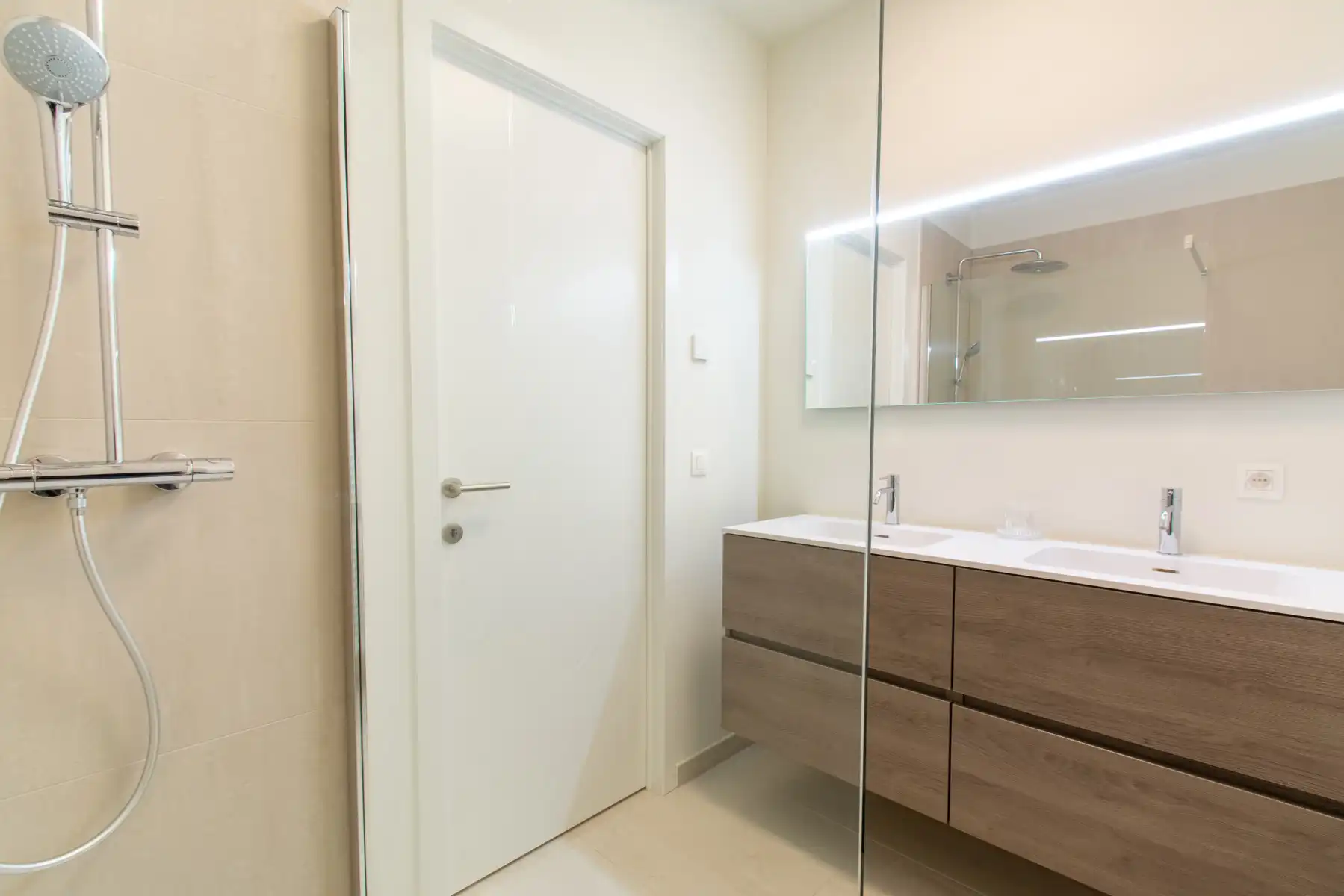 Prachtig 2 kamer appartement met zicht op de Schelde foto 13