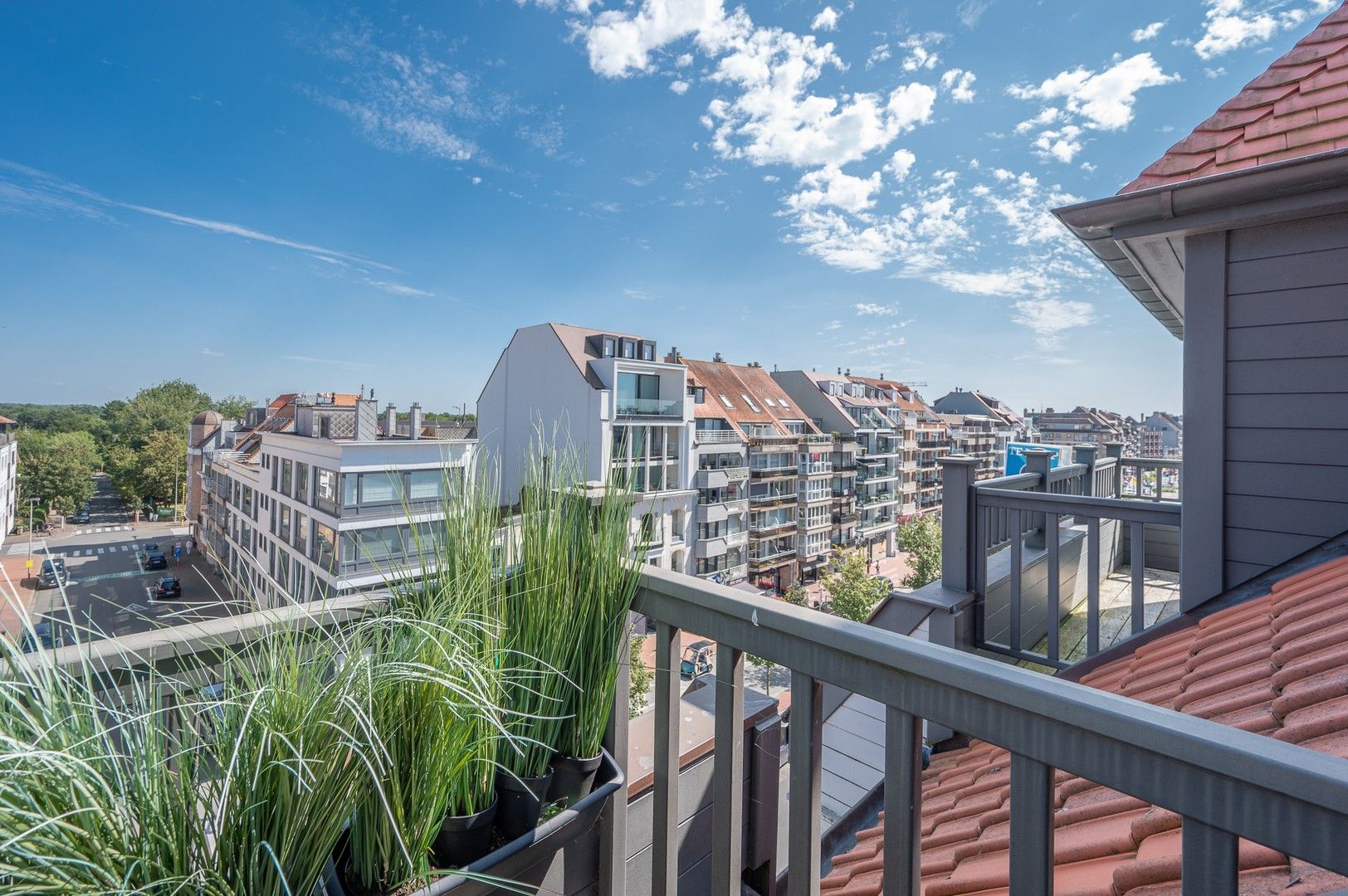 Zonnige penthouse met 3 slaapkamers centraal gelegen in Knokke aan de winkels en vlakbij de zee. foto 22