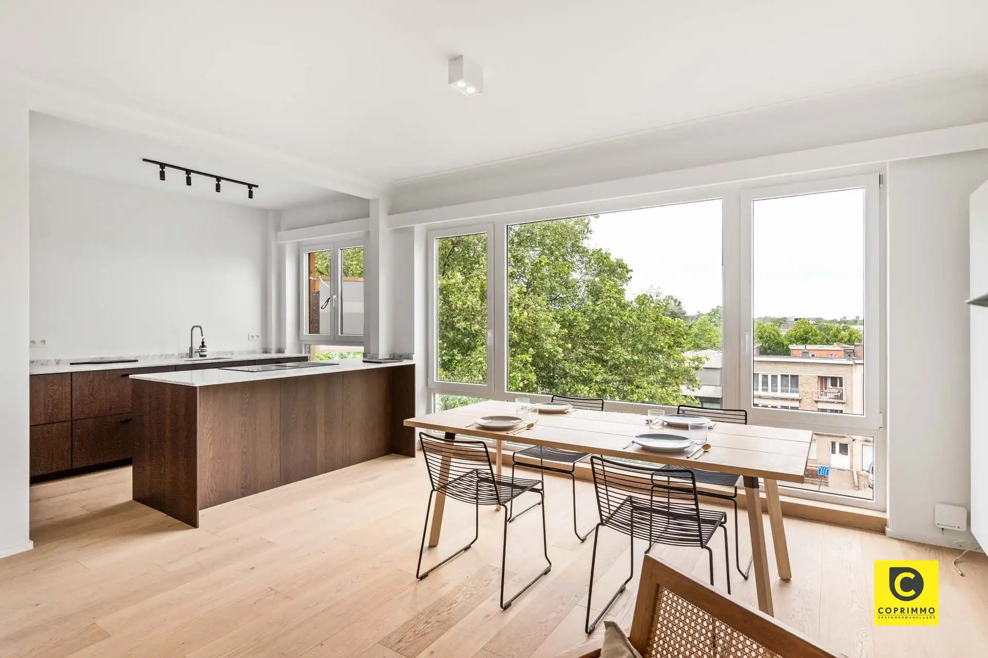 Prachtig gerenoveerd appartement foto 2