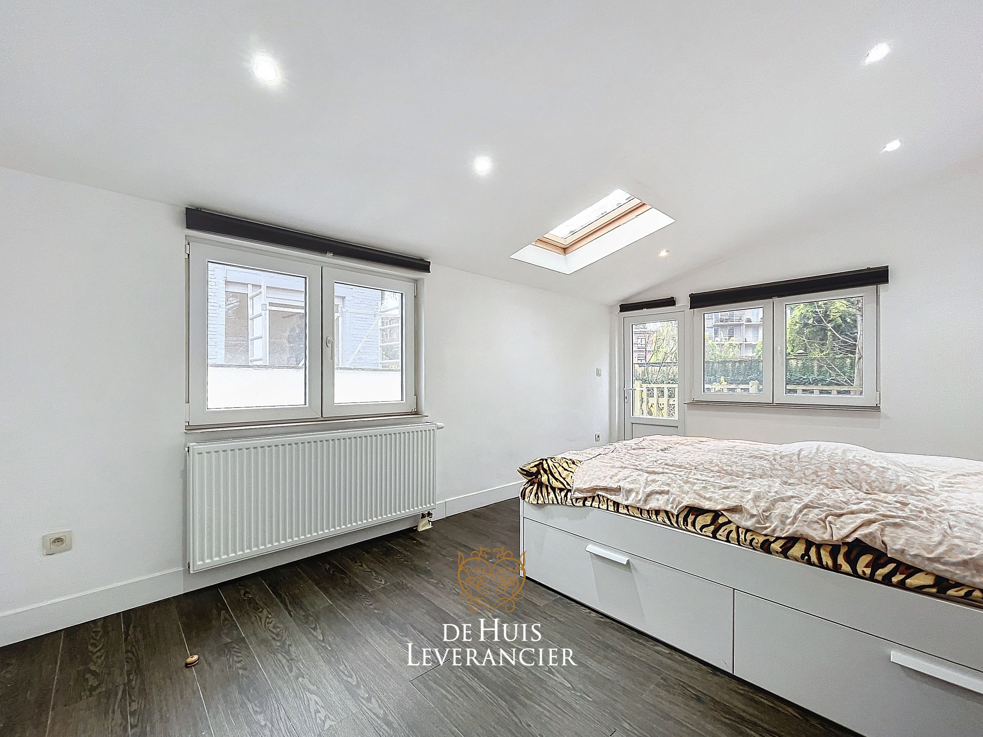 RUIME woning te koop (8 slpks, 2 badk) die ook perfect als tweewoonst kan dienen foto 41