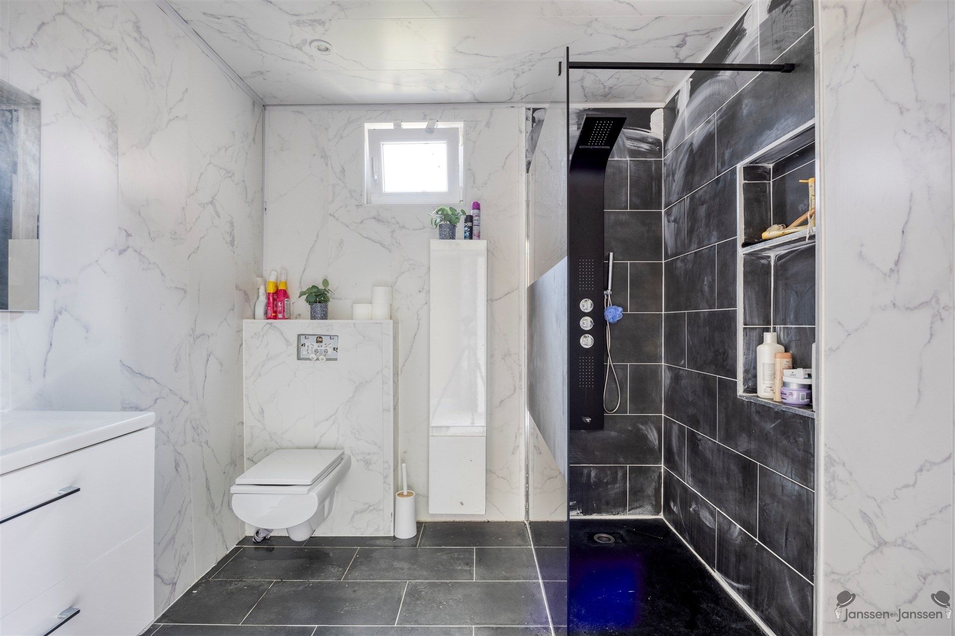 Te renoveren woning foto 12