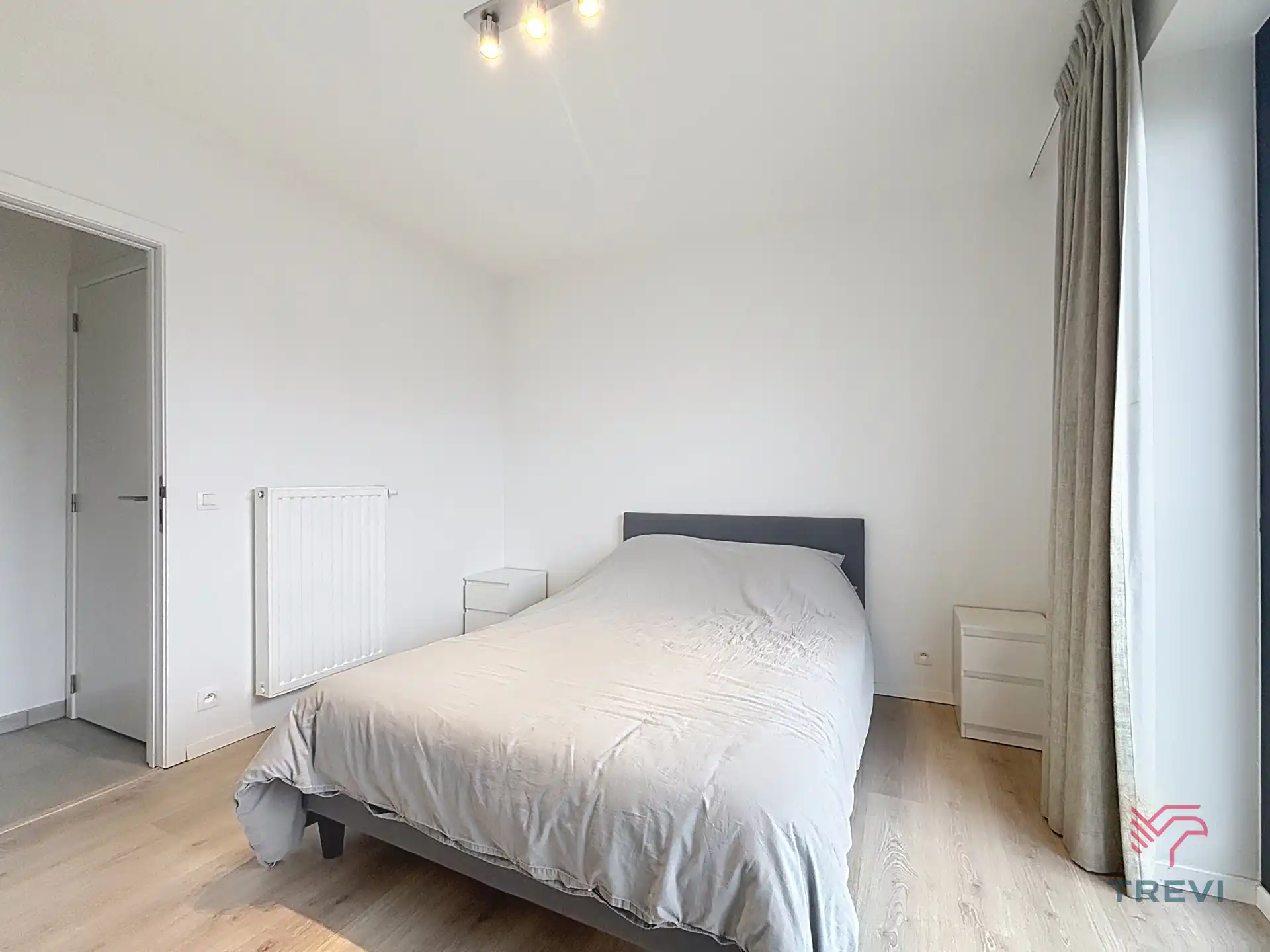 Mooie 2-slaapkamer ONMEUBILEERD appartement foto 9