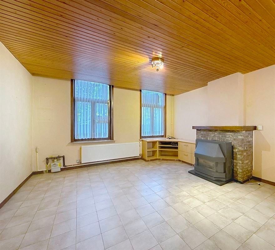 Ruime gezinswoning met grote garage en lange oprit in Dudzele foto 2