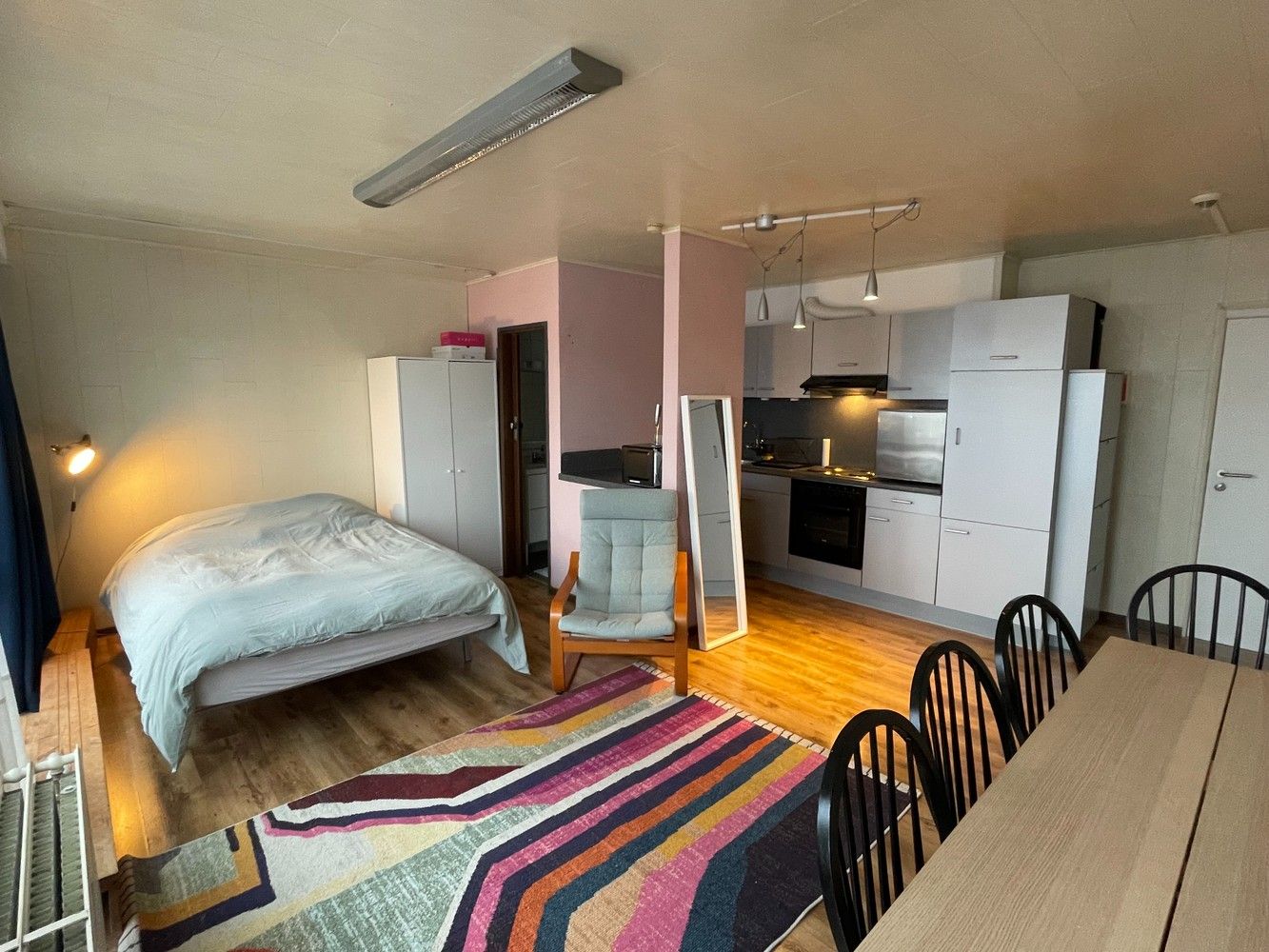 Instapklare, gerenoveerde studio op toplocatie in het hart van de stad foto 2