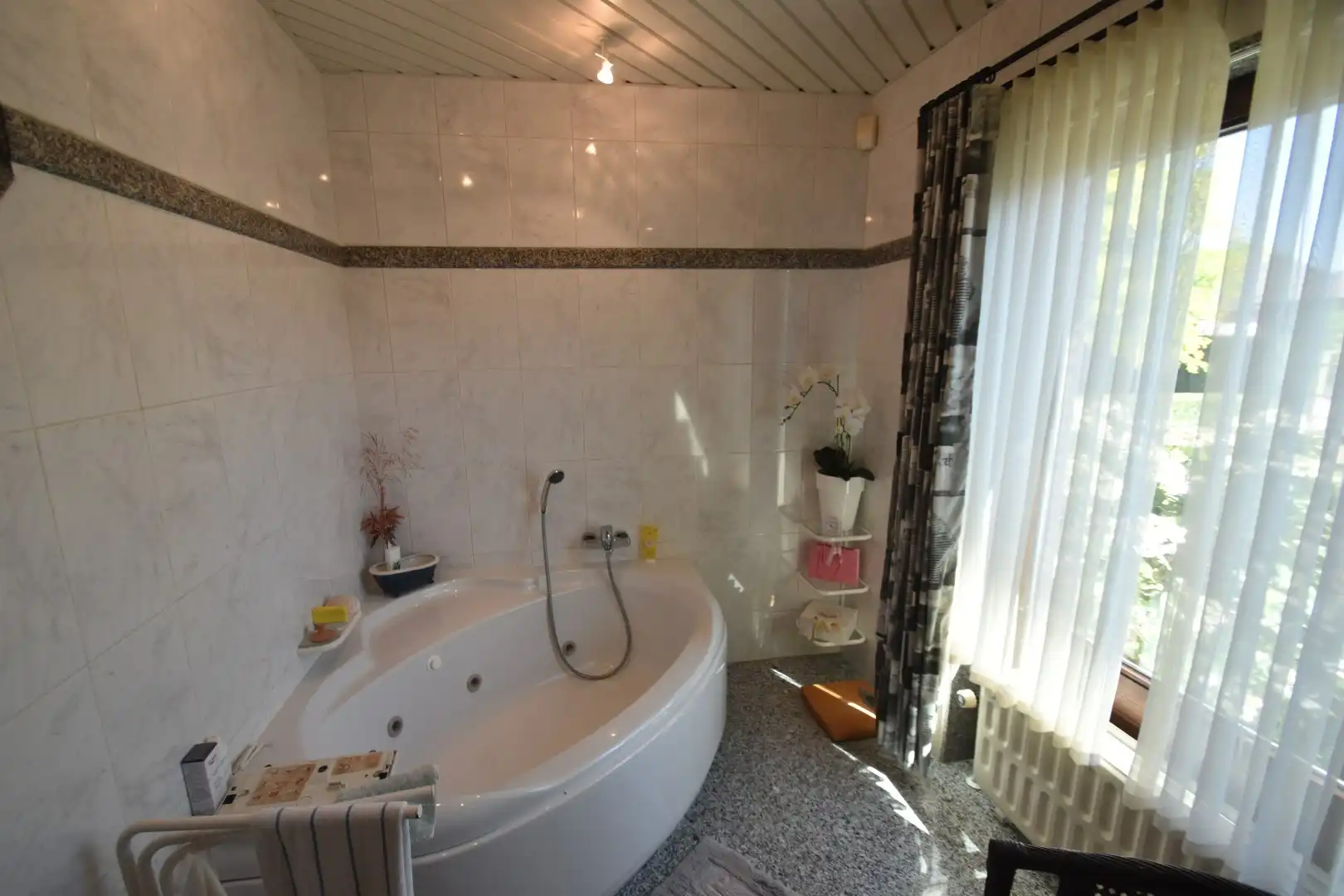 Goed onderhouden woning in rustige buurt. foto 9