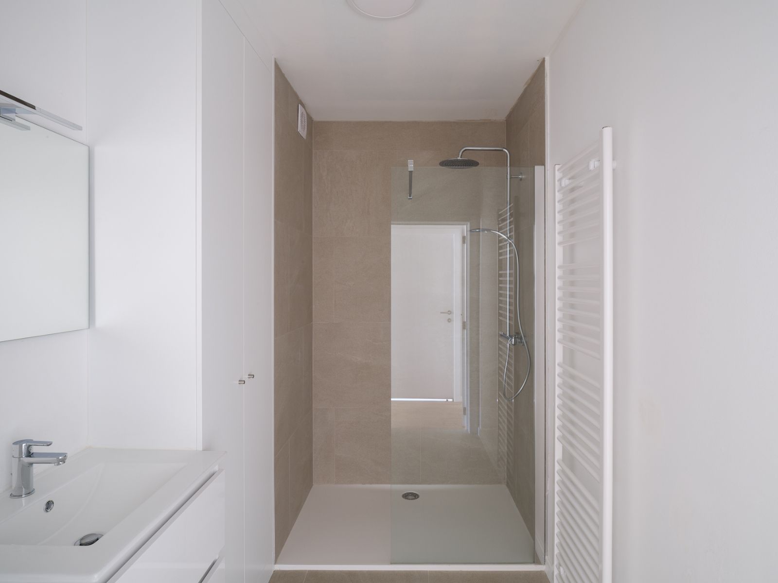 Gerenoveerd 2slpk-appartement hartje Kortrijk foto 18