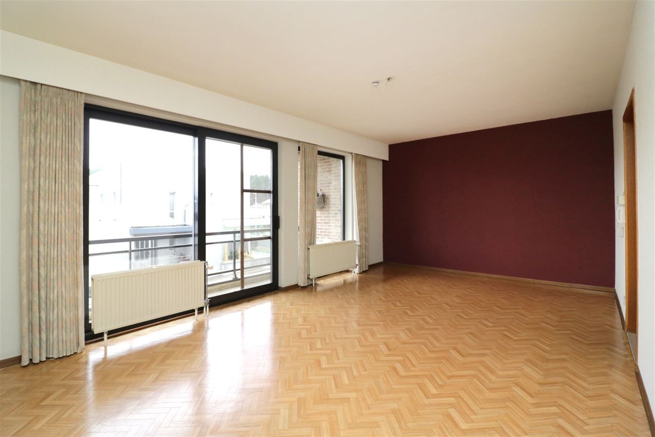 Centraal gelegen appartement met 3 slpk., garage en terras foto 7