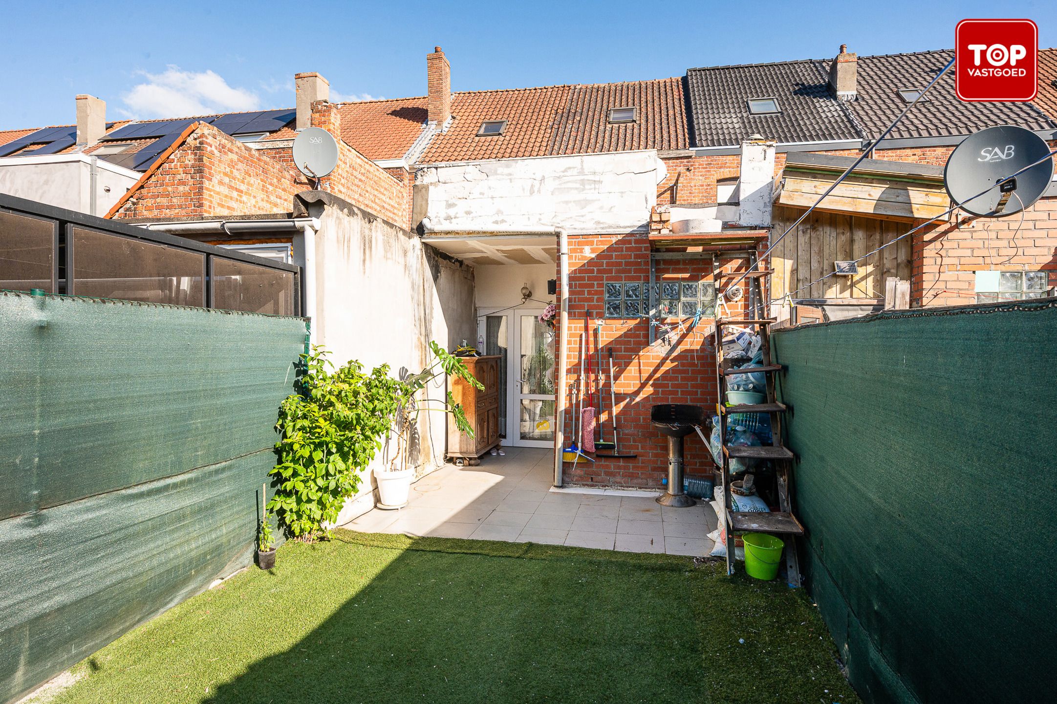 Woning met 3 slaapkamers en leuke stadstuin foto {{pictureIndex}}