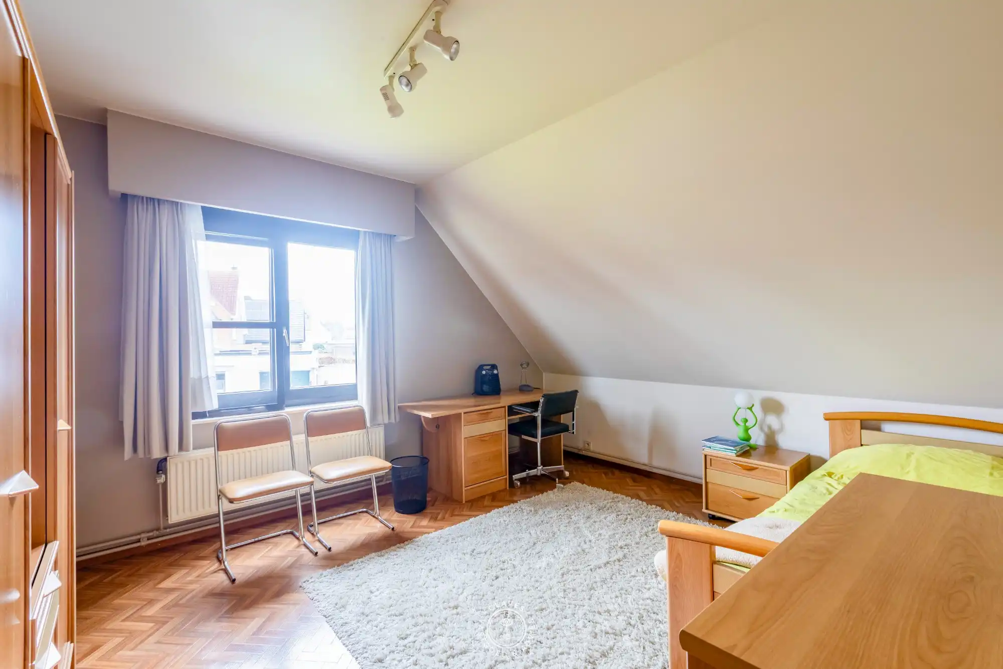 Solide gezinswoning met royale volumes foto 16