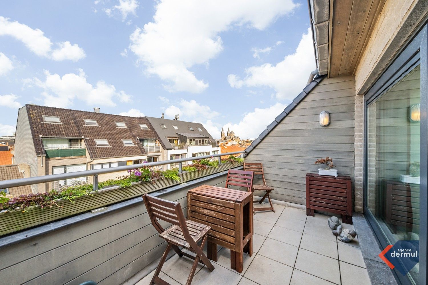 Hoofdfoto van de publicatie: RESIDENTIE ROBRECHT DE FRIES
