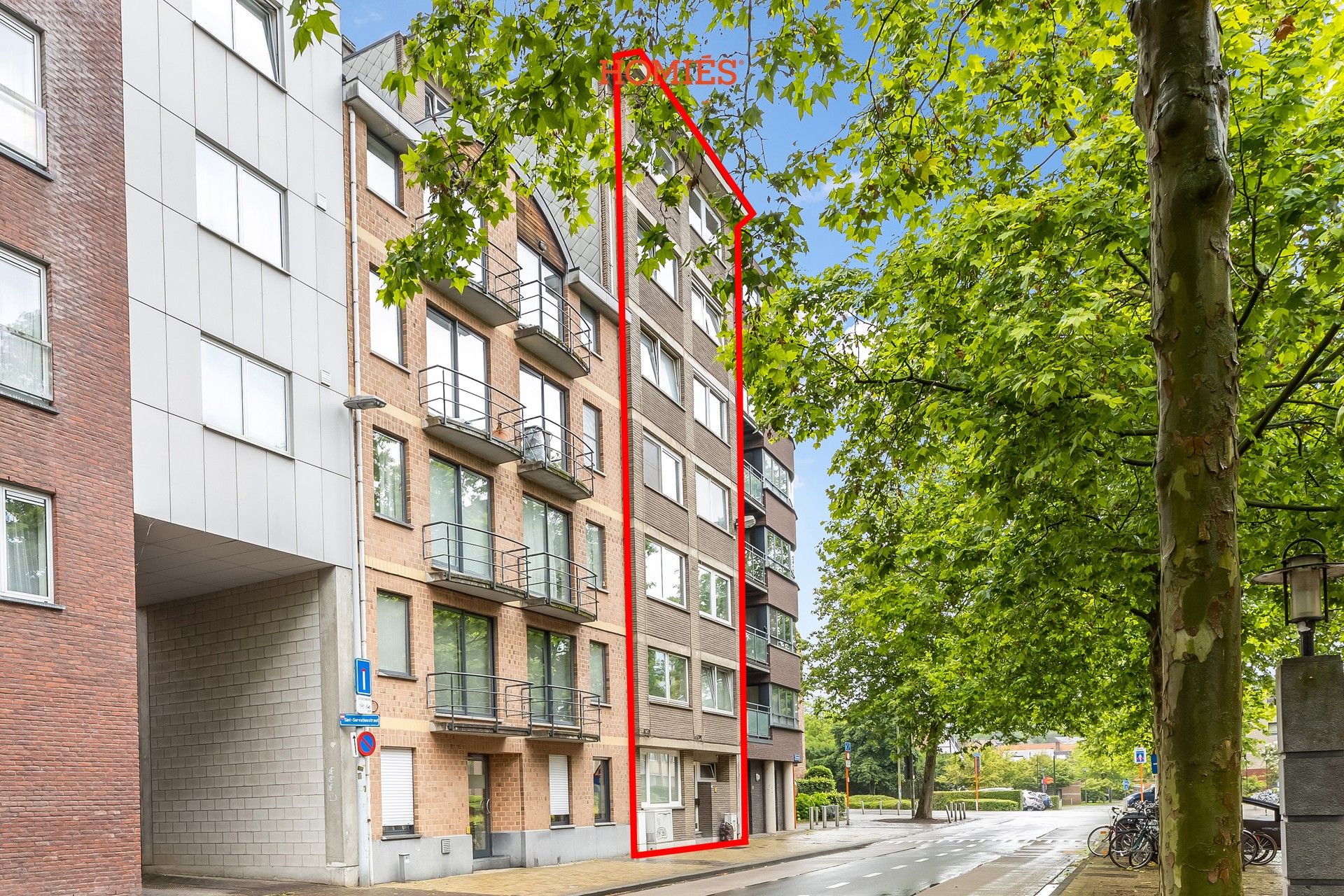 Hoofdfoto van de publicatie: Studio met adembenemend terras