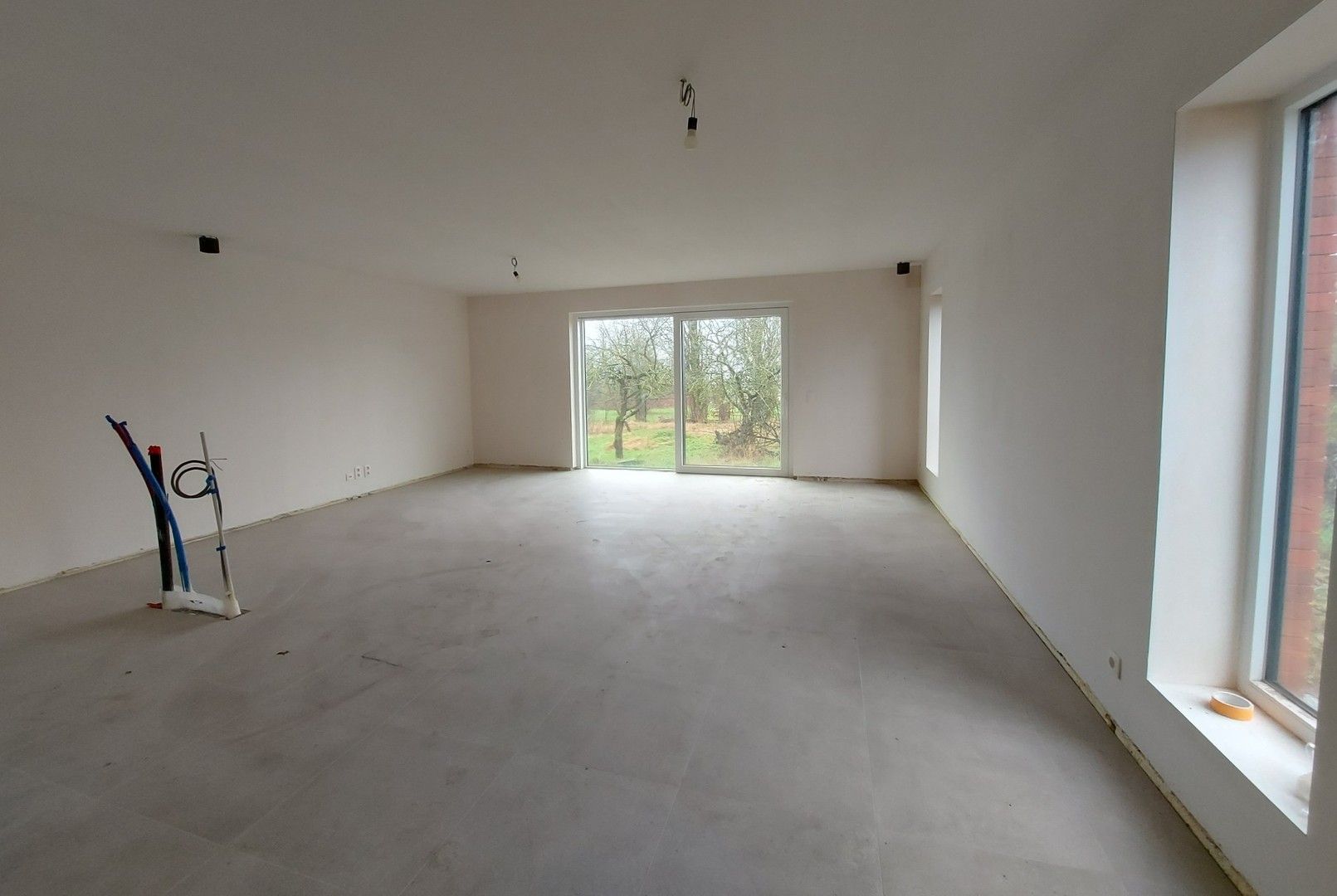 NIEUWBOUW HALFOPEN WONING / 595² / 3 SLPK / GARAGE foto 4