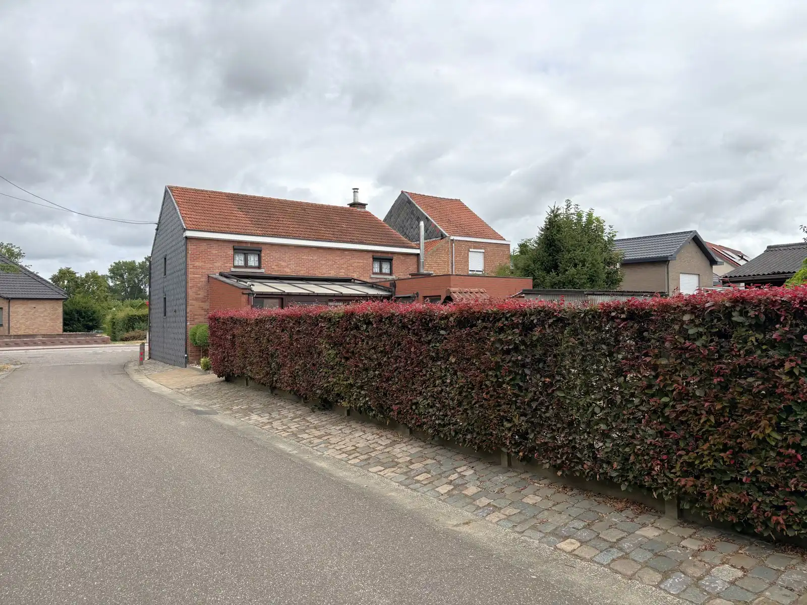 Charmante te renoveren woning foto 21