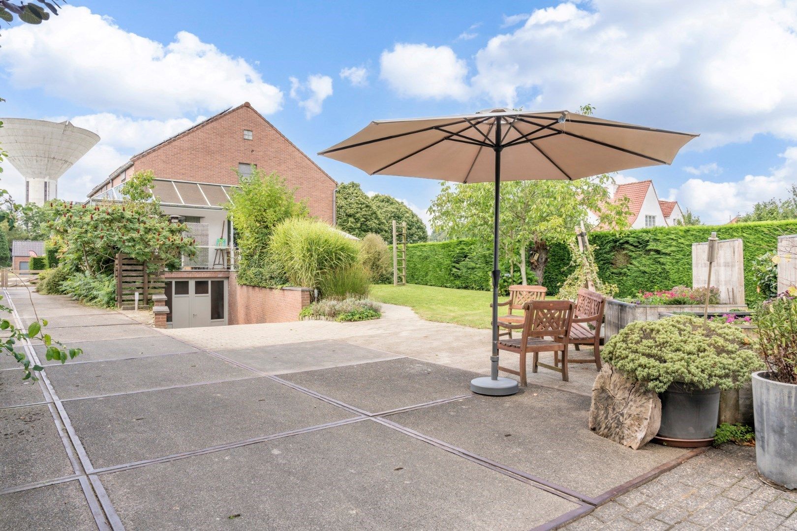 Knap ingerichte villa op heden bestemd als meergezinswoning met prachtige tuin op 20a 21ca, vlakbij het centrum van Bilzen foto 28