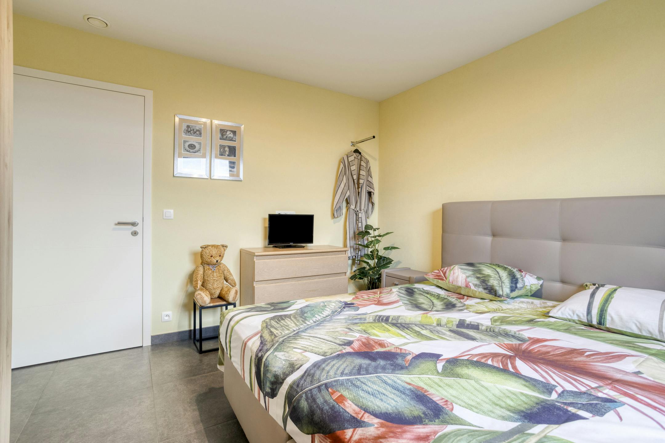 Appartement met 3 slaapkamers, garage en autostaanplaats te koop in Waarschoot foto 22