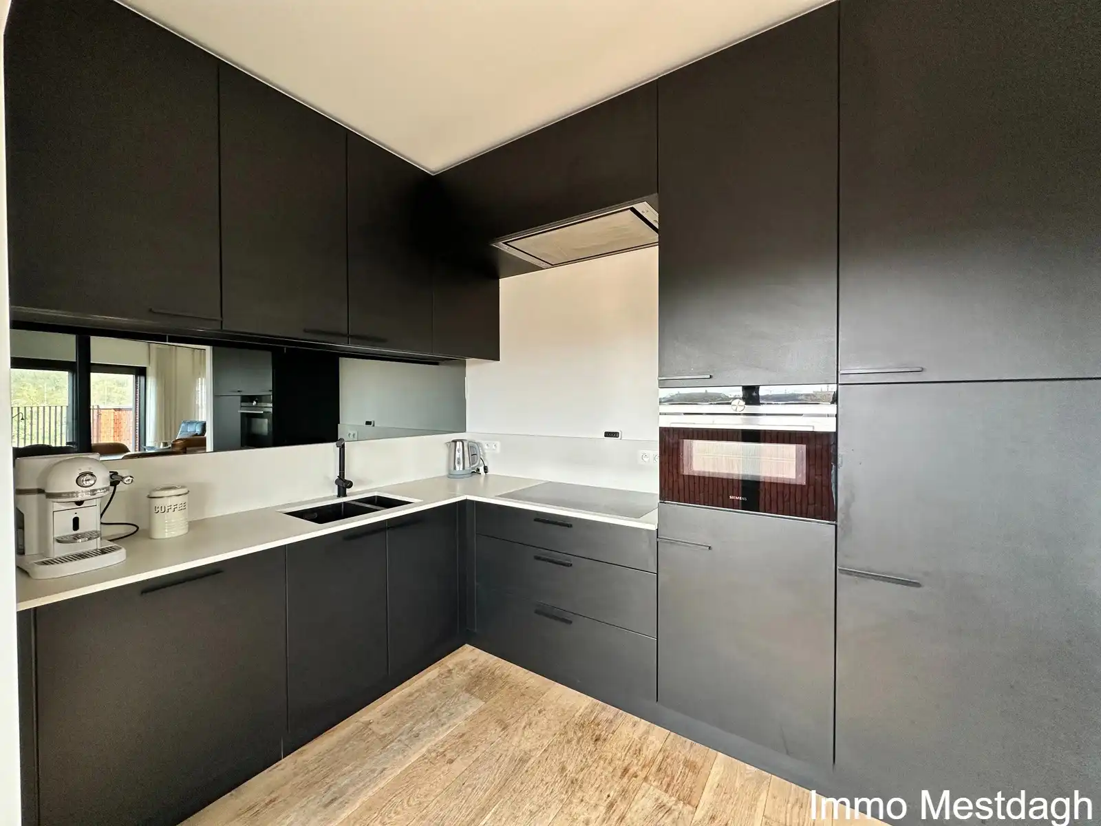 Unieke Penthouse met Panoramisch Uitzicht & Terrassen Rondom foto 16