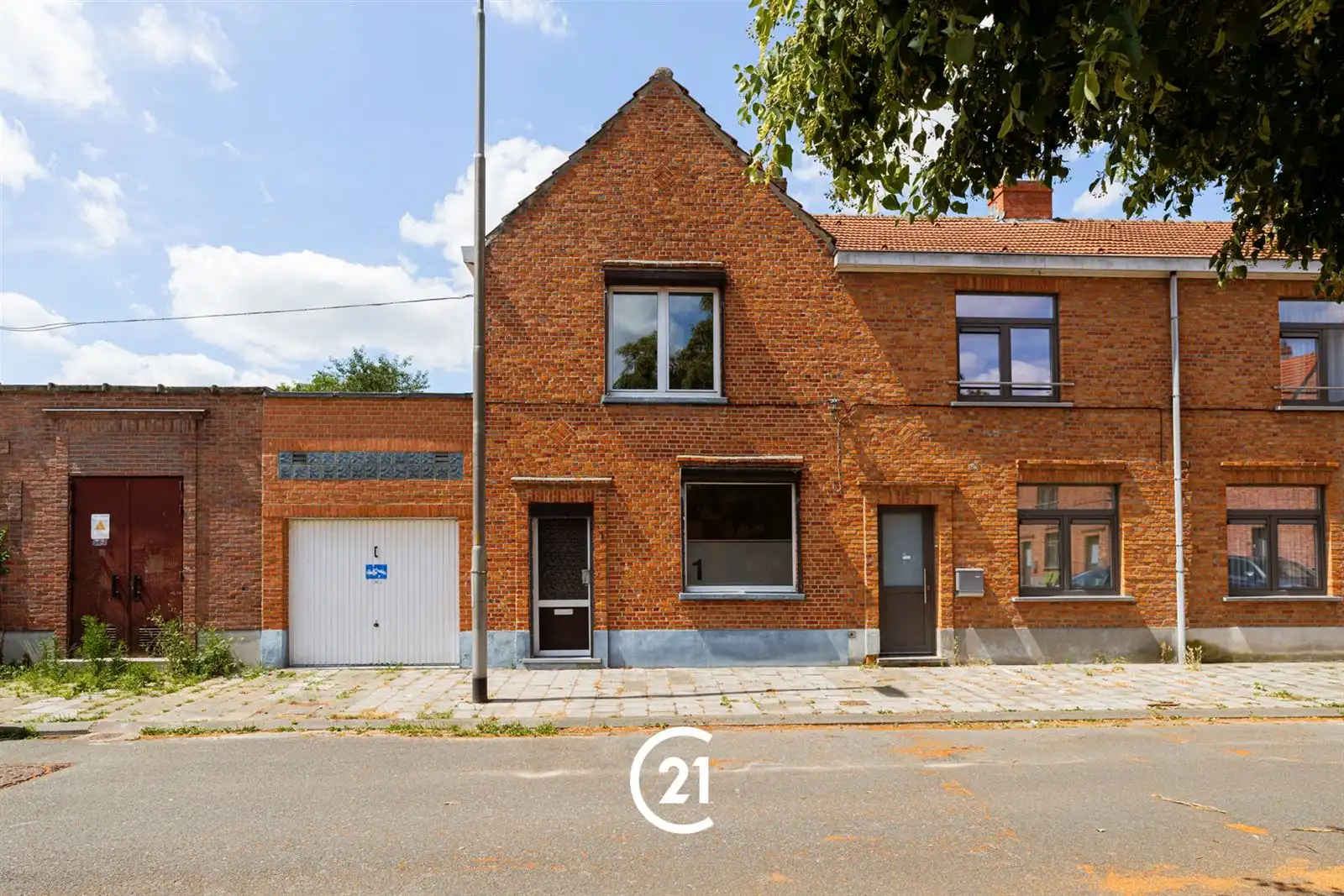 Te renoveren woning met tuin en garage in centrum Gent.  foto 23