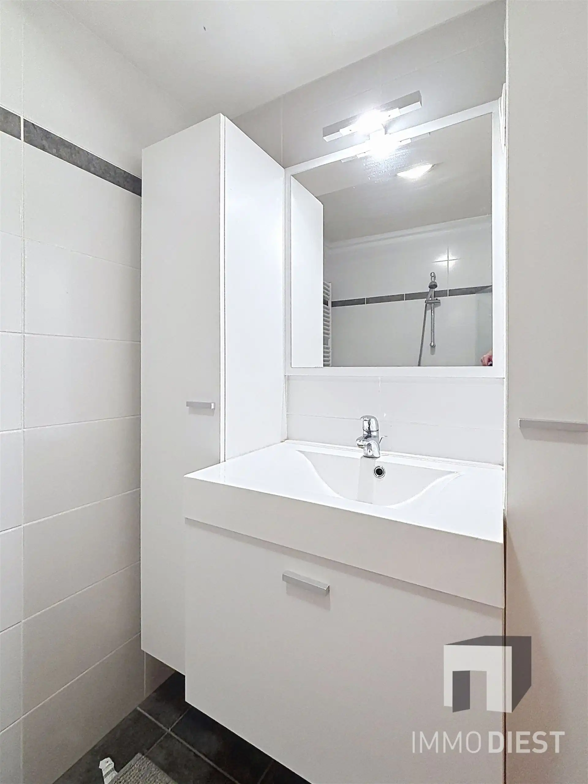 Ruimtelijk duplexappartement met karakter, badend in licht op gunstige ligging in het hart van Zichem. foto 27