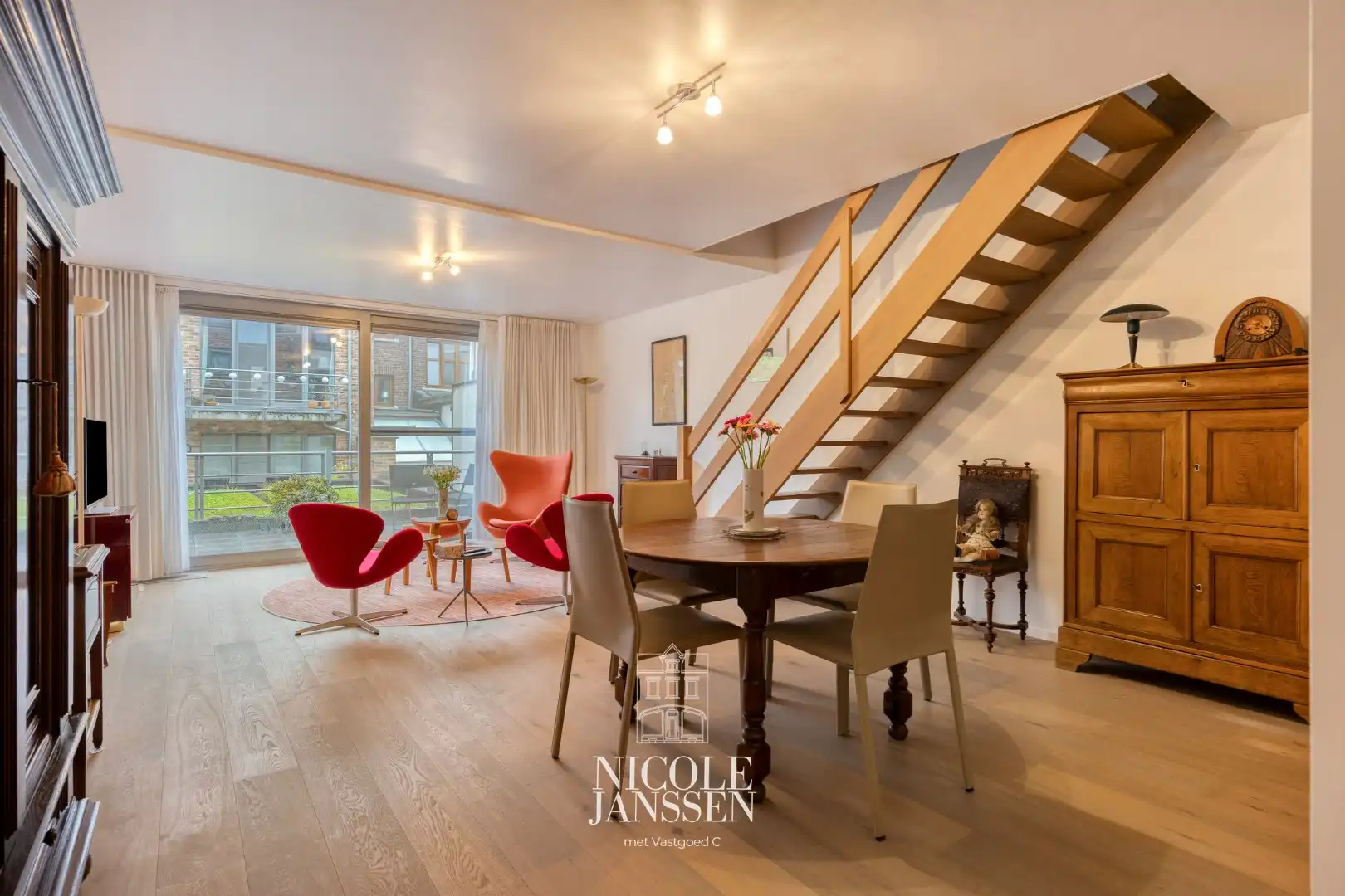Ruim duplexappartement  foto 5
