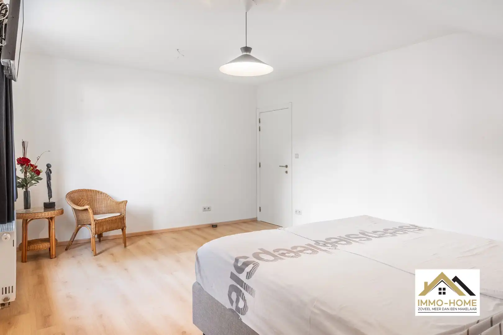 Jonge prachtige woning met enorm volume!! foto 18