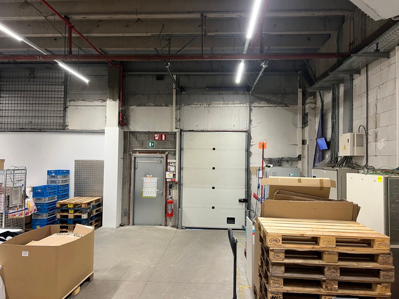 Handelspand te huur te Jemappes. foto 10