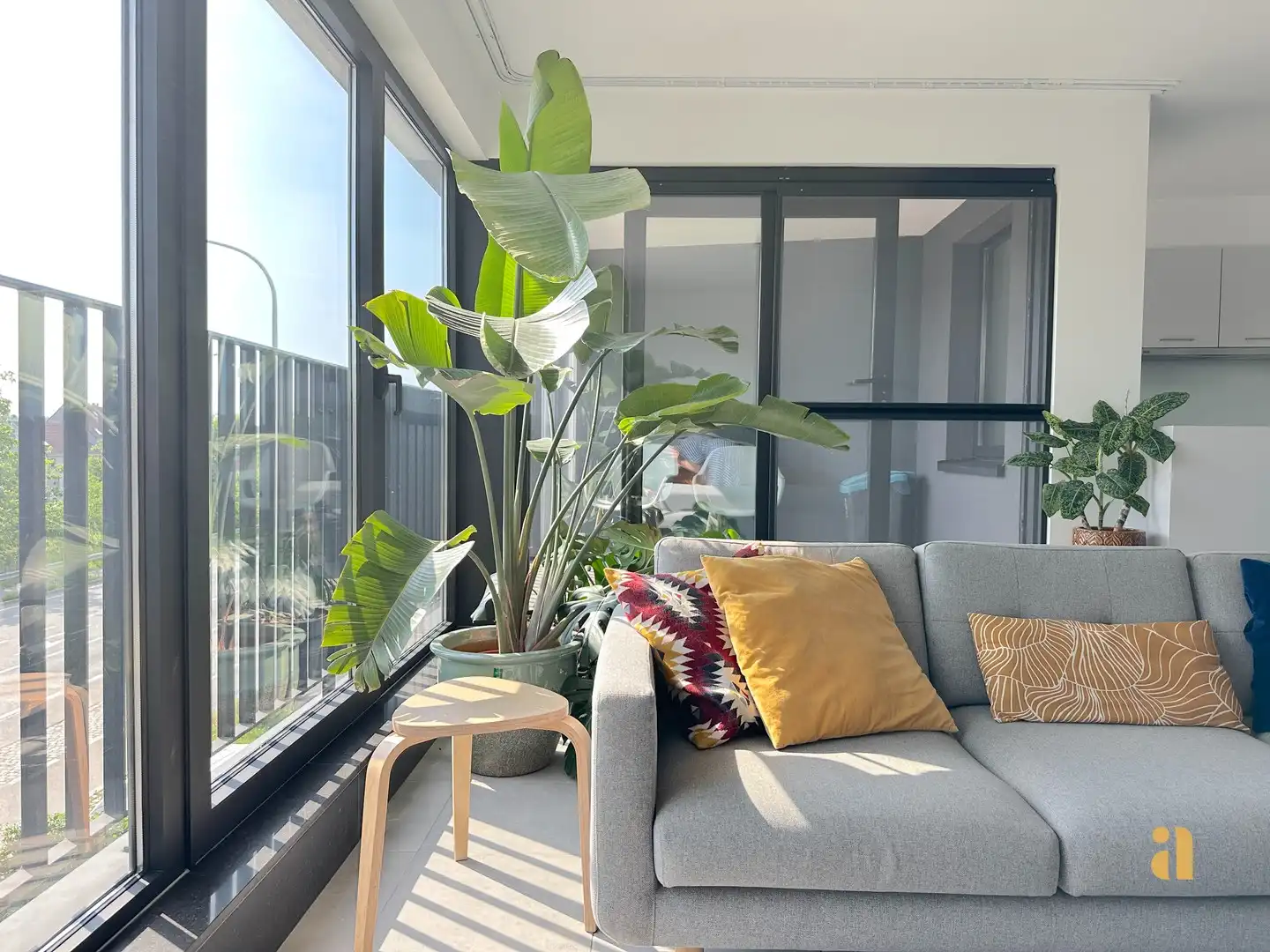 Zonnig en lichtrijk appartement met waterzicht foto 3