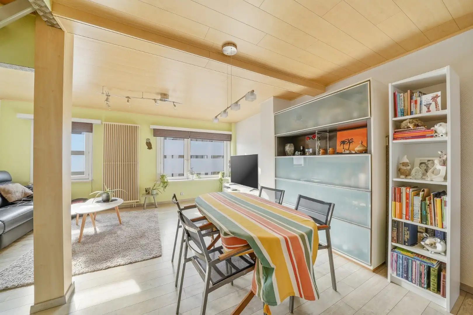 Instapklare bel-étagewoning met dubbele garage te Stene foto 10