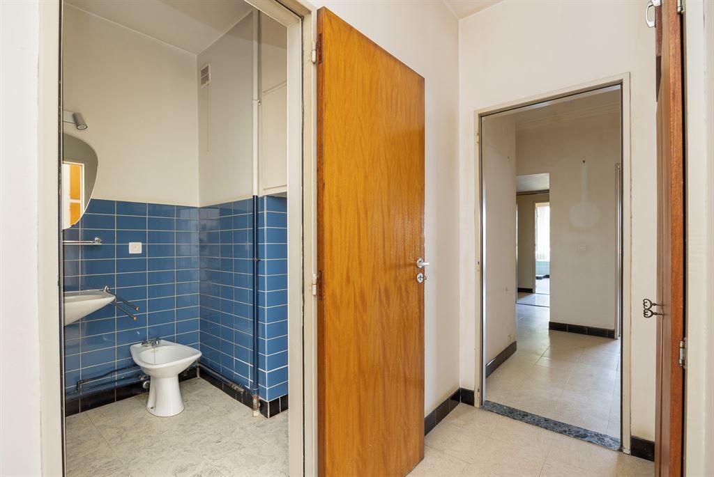 Te renoveren appartement met autostaanplaats foto 17