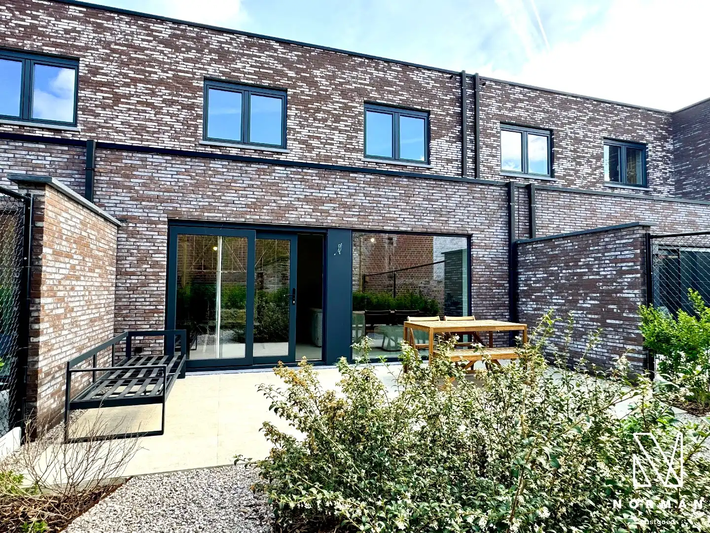 Instapklare nieuwbouwwoning met moderne afwerking en veel lichtinval foto 6