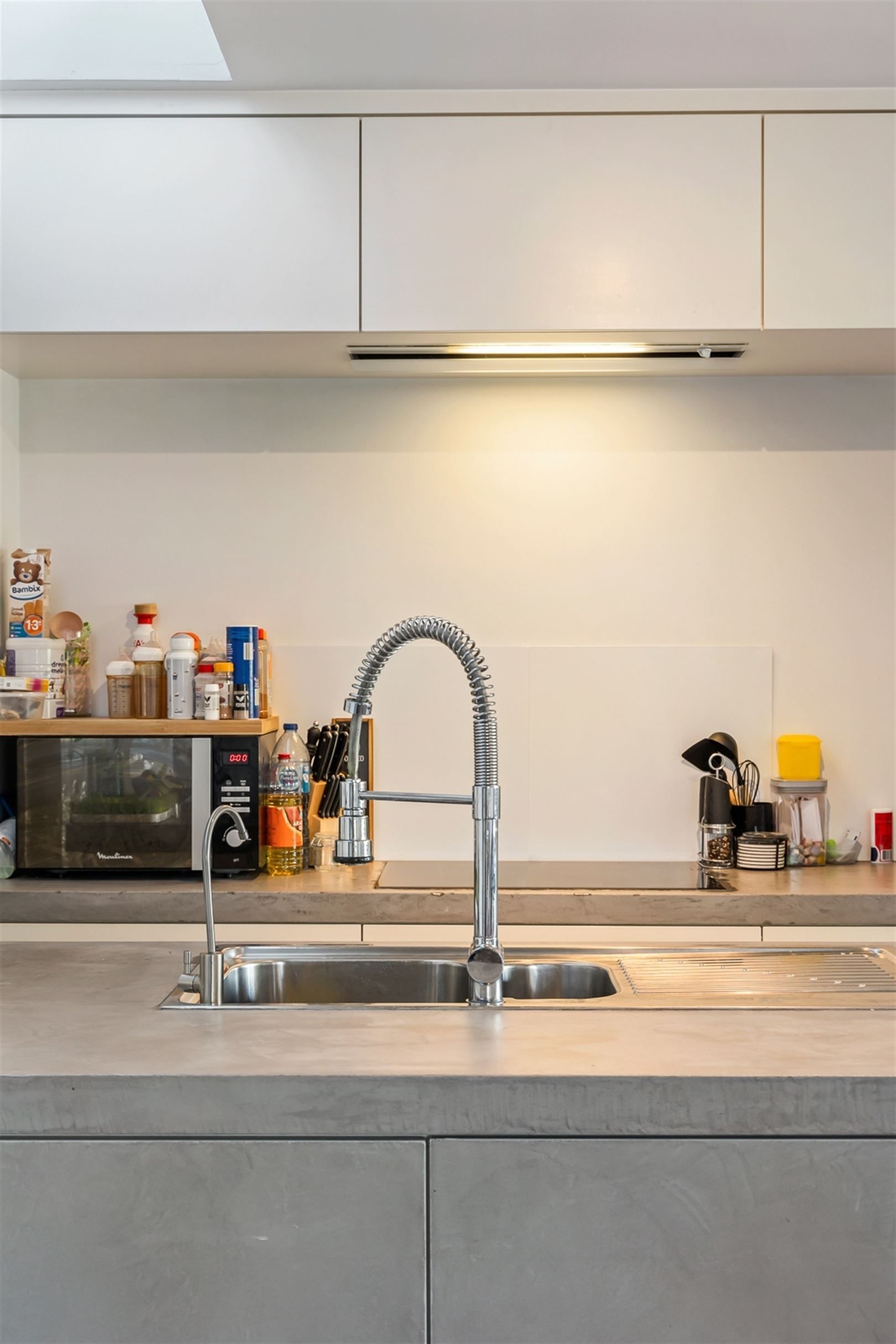 Commercieel gelijkvloers met verrassend ruime woonst foto 8