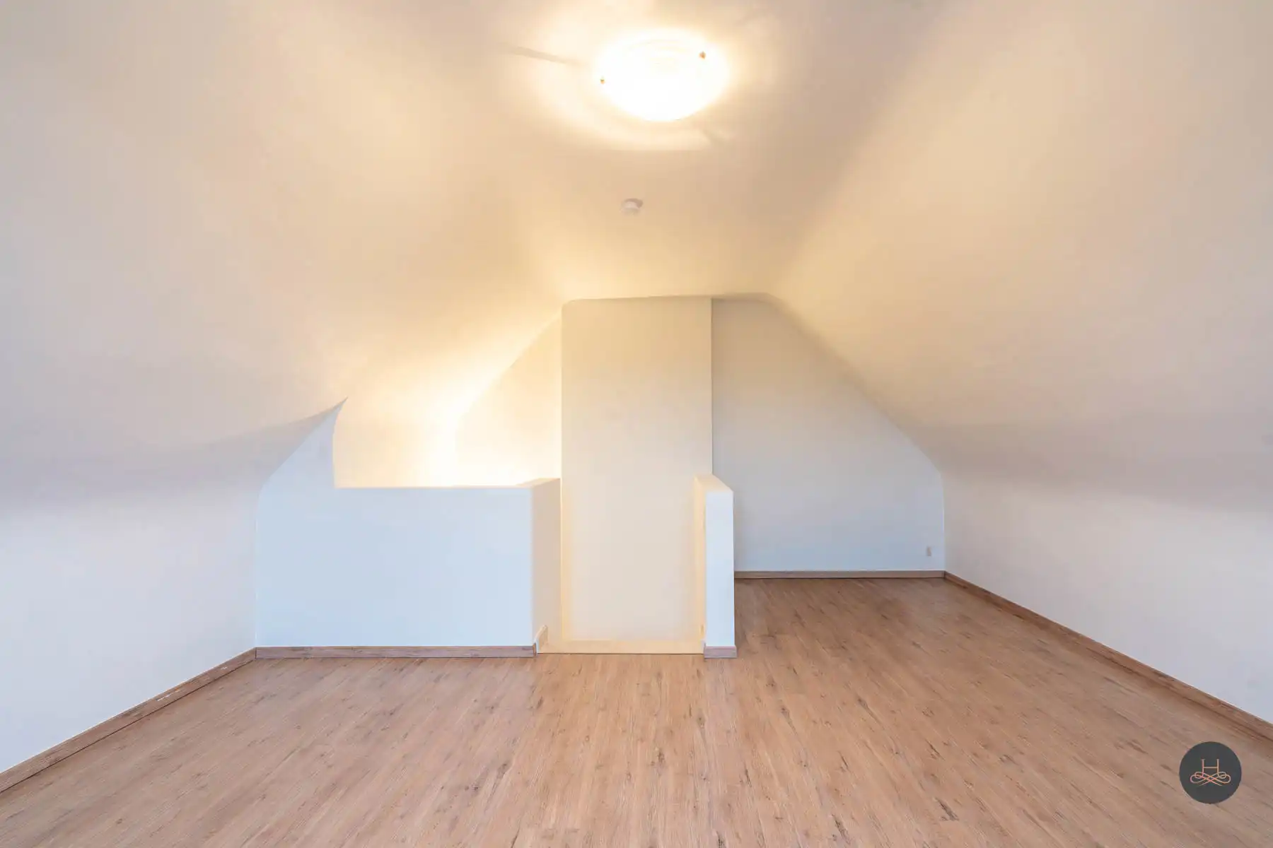Zeer ruim triplex-appartement met 3 slaapkamers foto 23