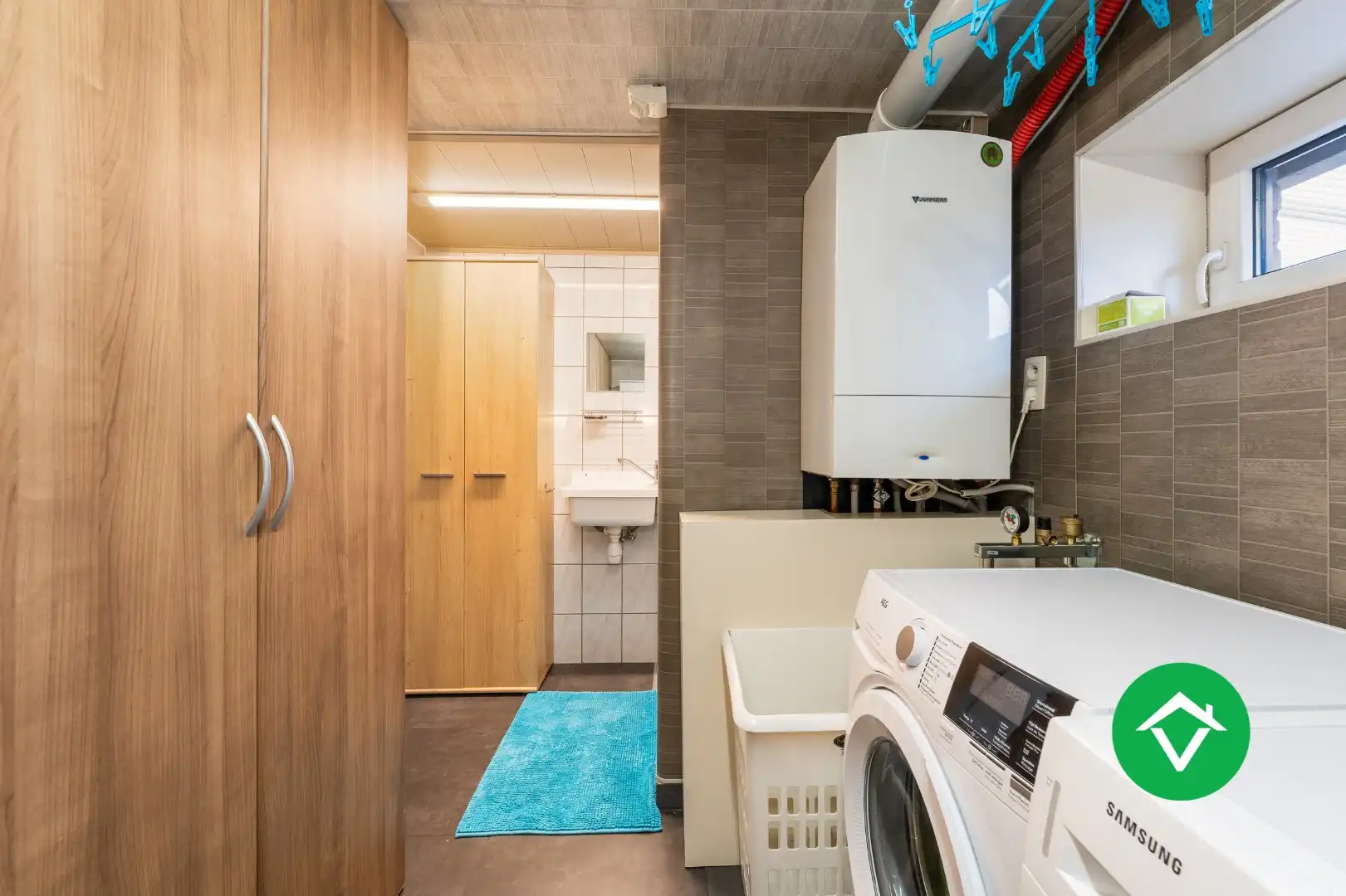 Alleenstaande woning met 4 slaapkamers en garage te Aartrijke foto 13