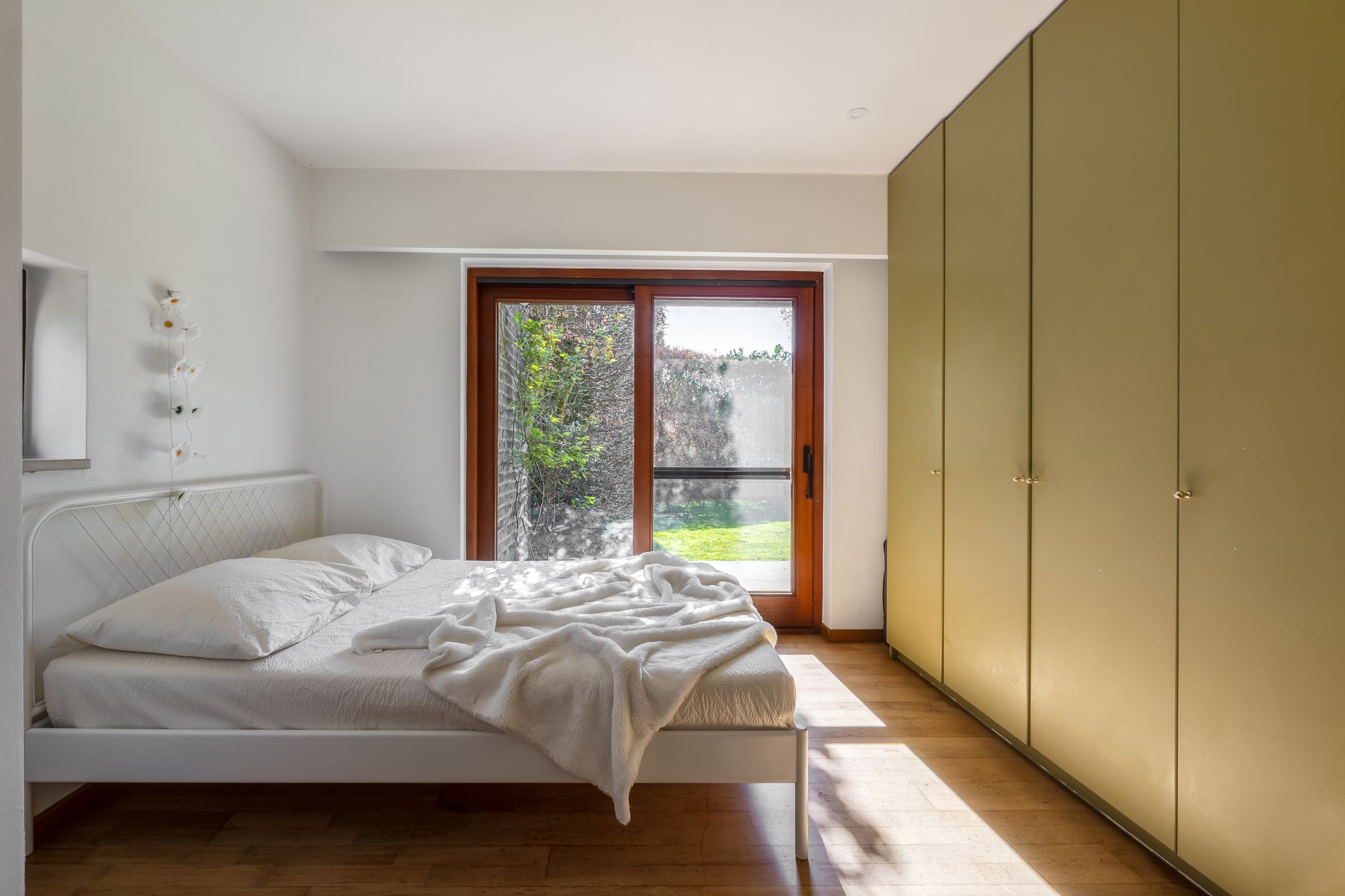 Unieke woning met prachtige tuin en veel privacy foto 16