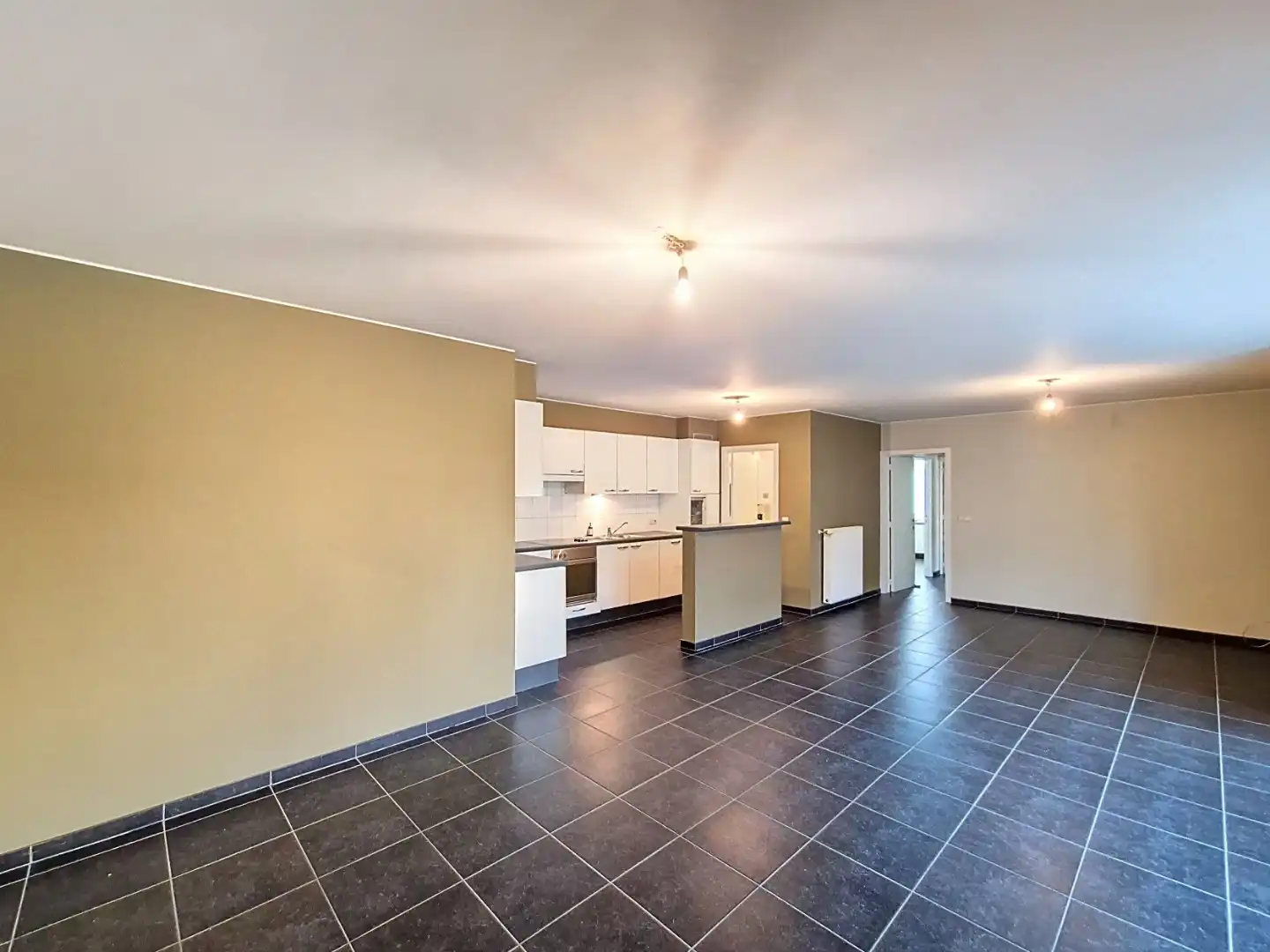 Appartement met 2 slpks en garage foto 3