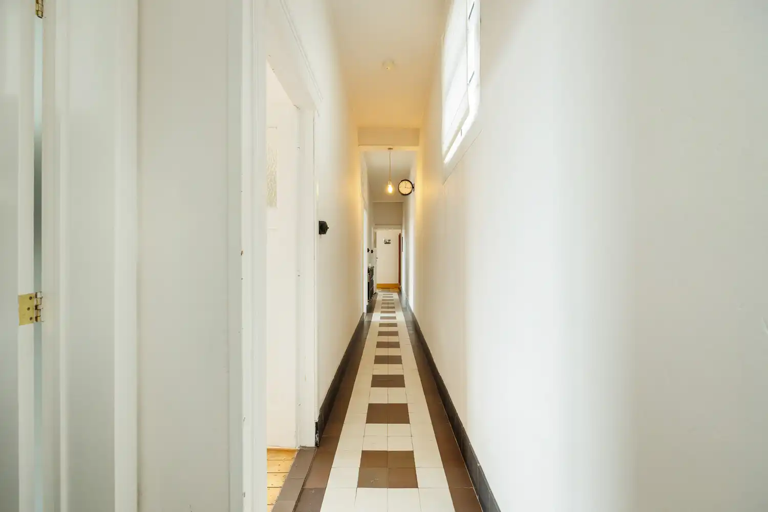 Ruim en lichtrijk art-decoappartement met terras, vlakbij Te Boelaerpark – Berchem foto 25