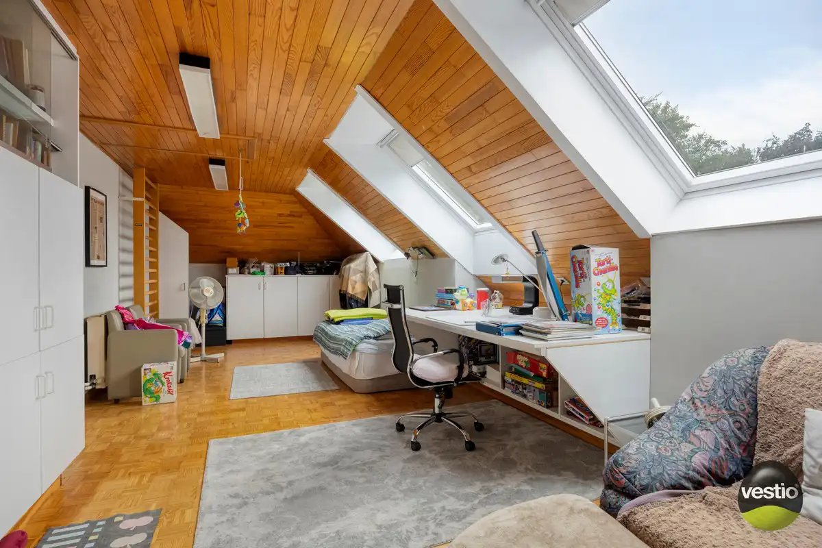 ROYALE WONING MET DOKTERSPRAKTIJK TE BILZEN HOESELT. foto 24