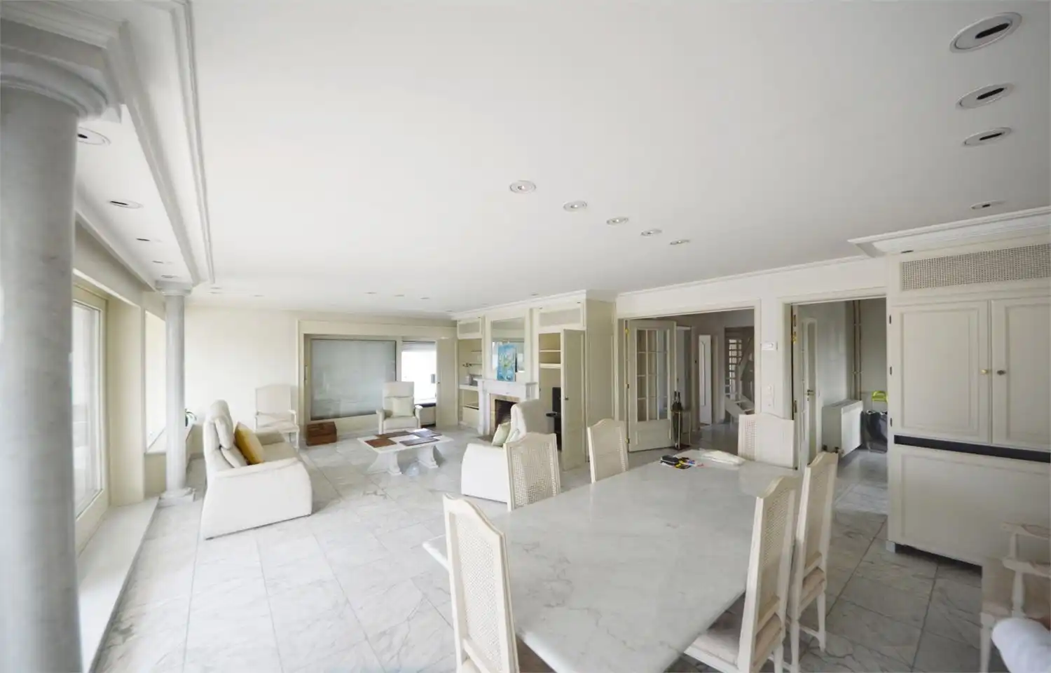 RUIM APPARTEMENT 215 m² met 5 slaapkamers en PRACHTIG TERRAS foto 3