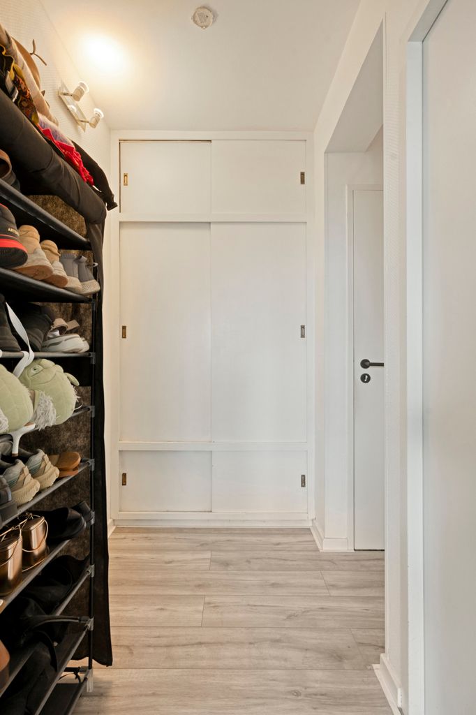 Instapklaar 2-slaapkamerappartement met panoramisch uitzicht foto 12