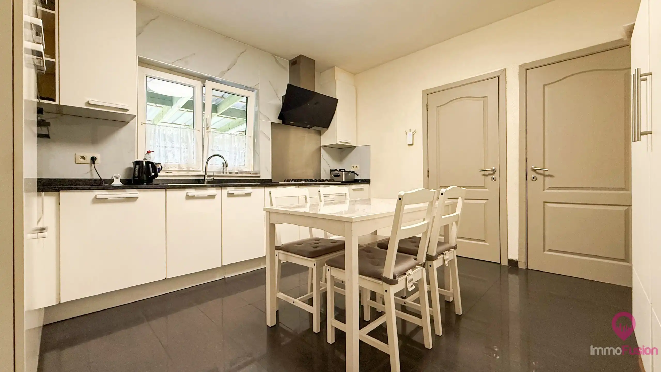 Gezellige woning met 3 slaapkamers en zonnige tuin! foto 11