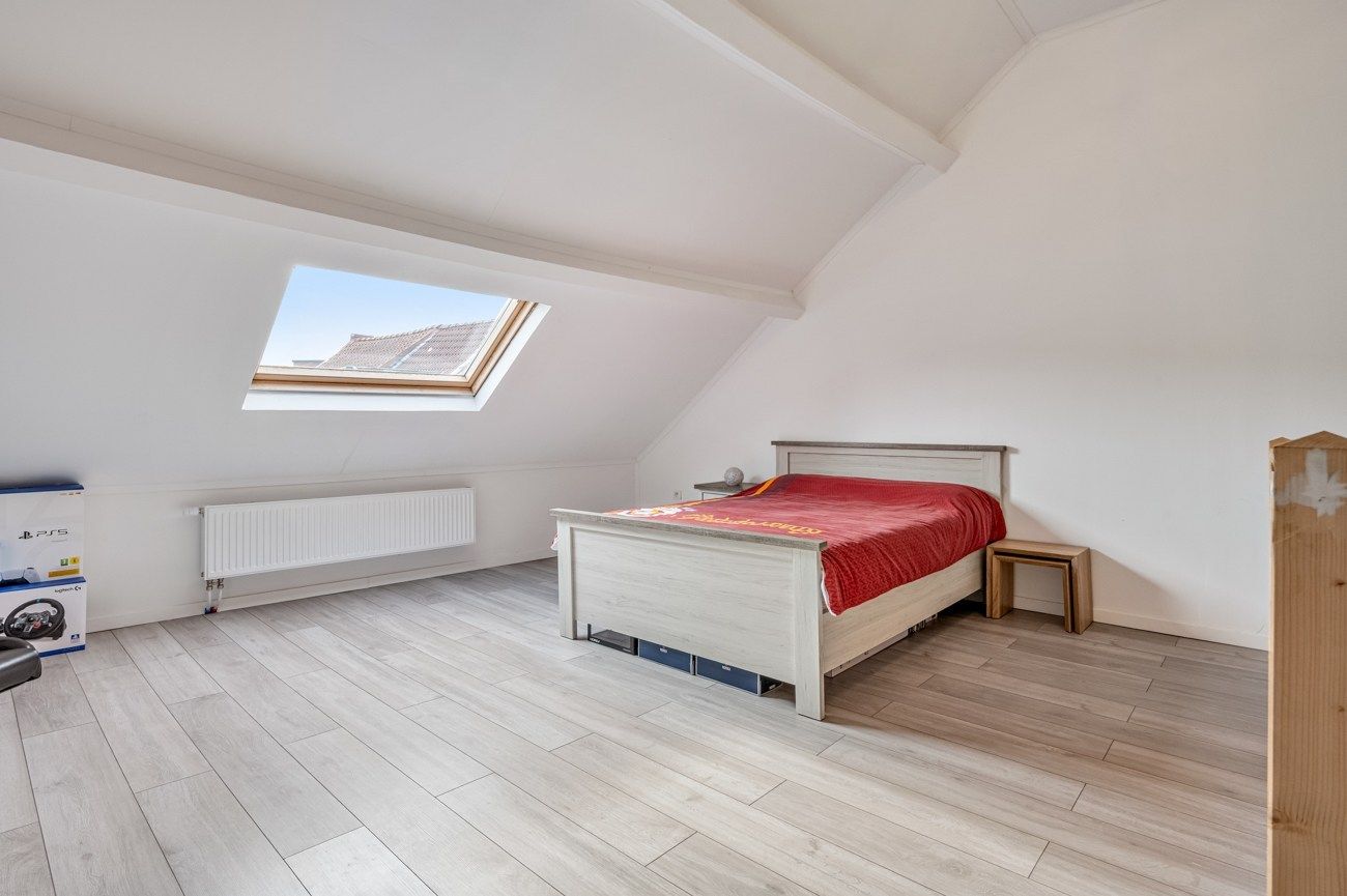 Instapklare woning op gegeerde locatie in Sint-Amandsberg foto 16