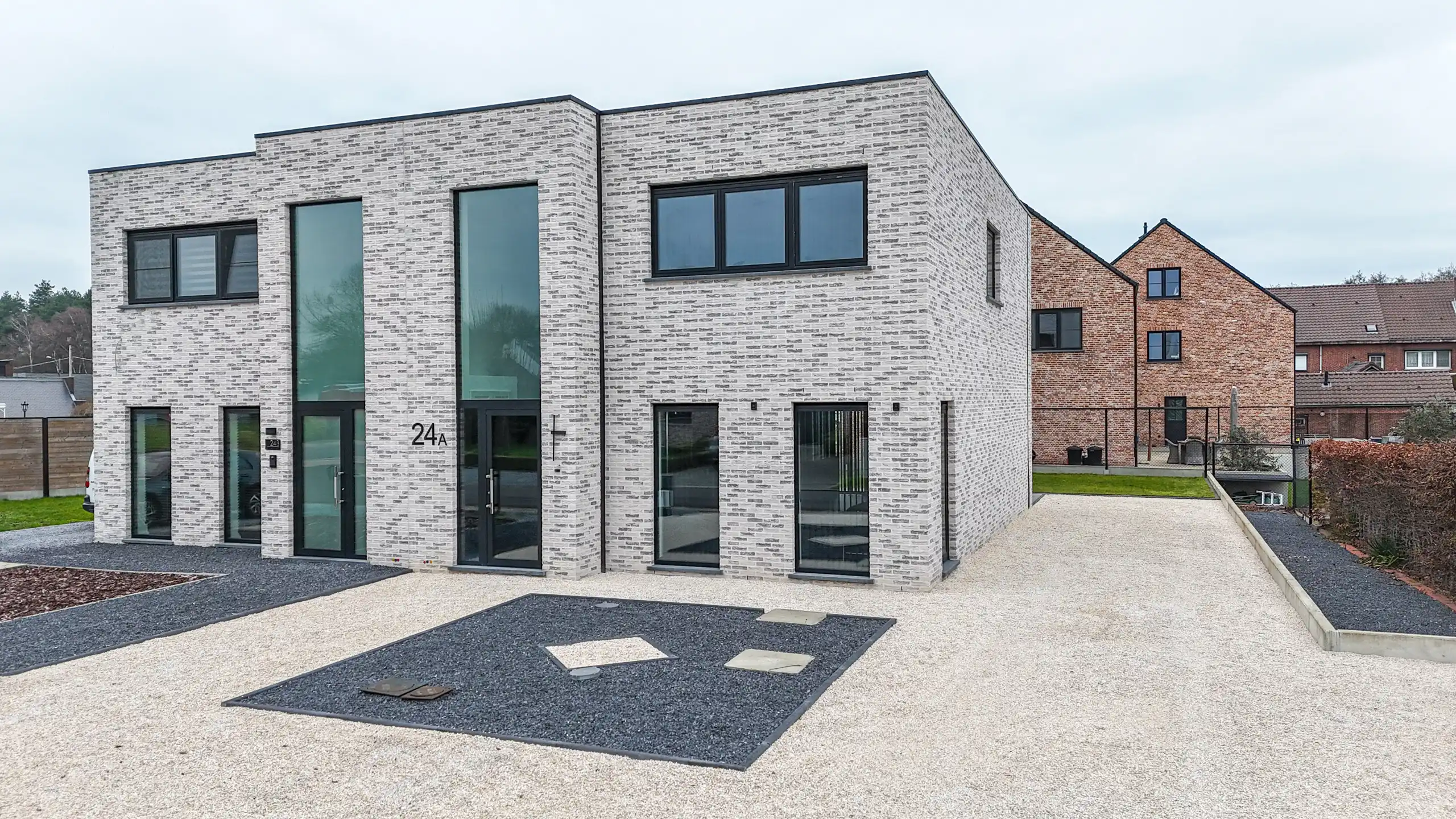 Instapklare nieuwbouwwoning met 3slaapkamers en onder 2% RR! foto {{pictureIndex}}