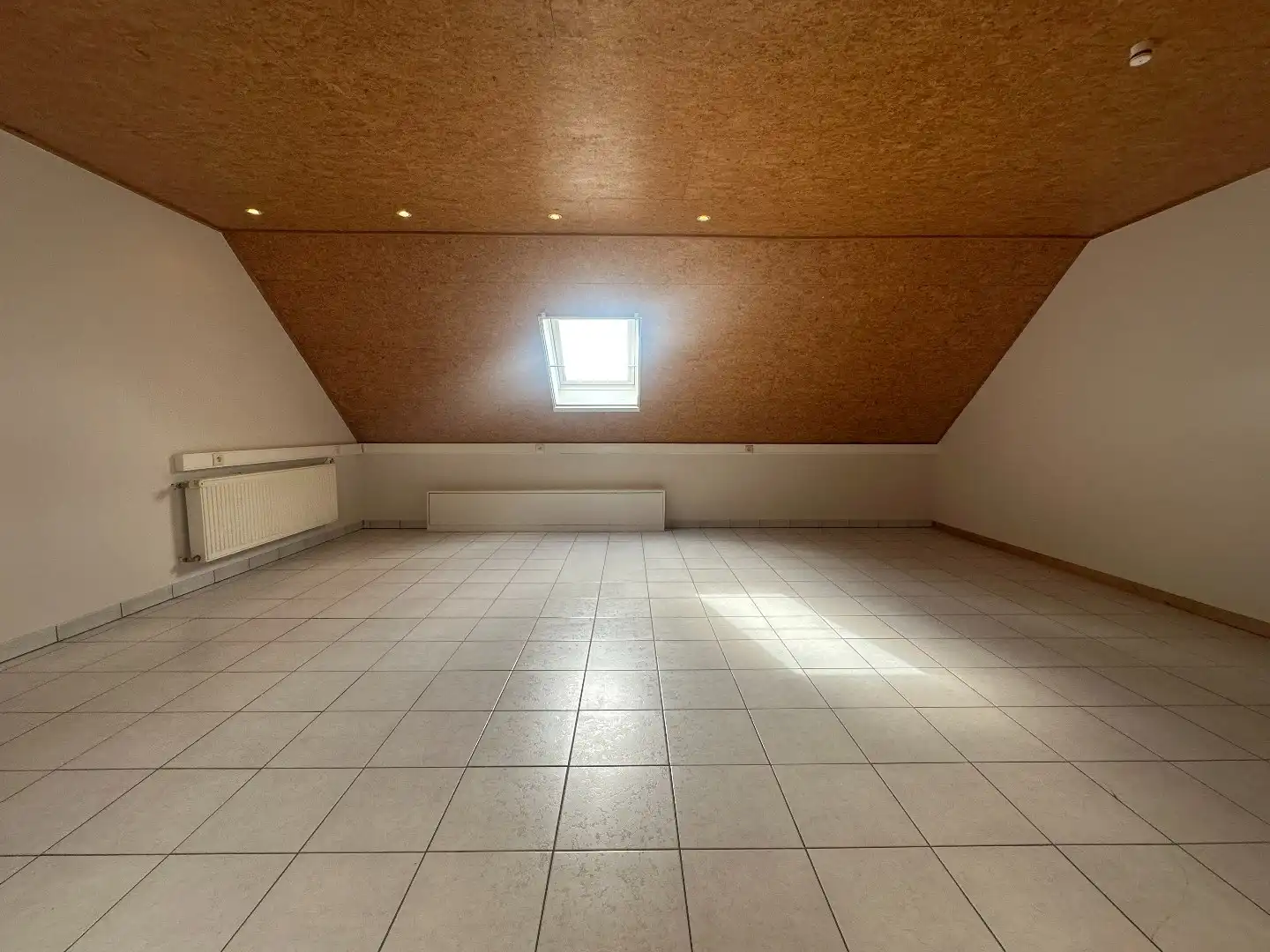 Gezellige gerenoveerde woning met 3 slpk, carport en tuintje, rustige ligging te Torhout foto 18