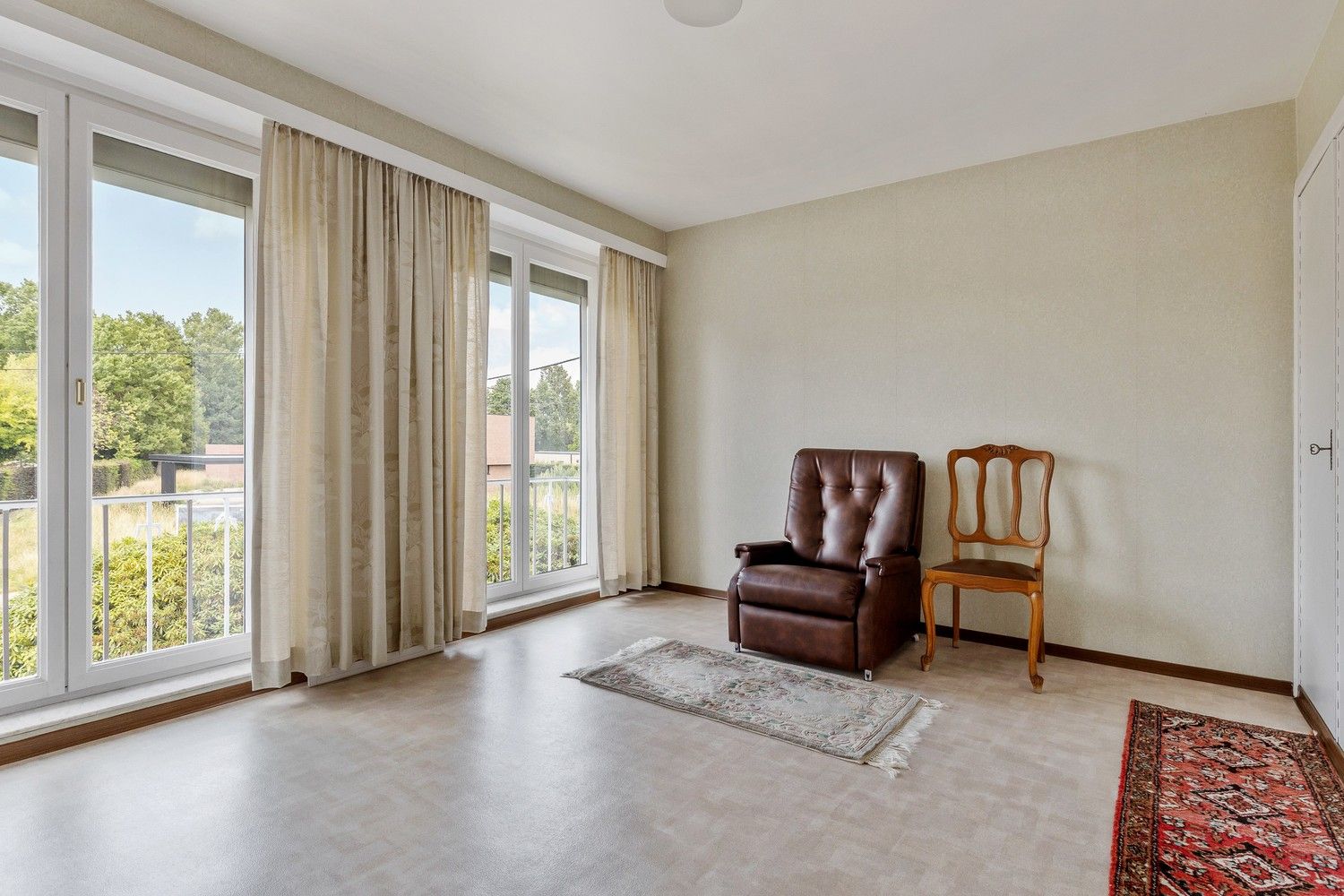 Perfect onderhouden woning met 4 Slpkrs op 1469m2 met zicht op de velden foto 20