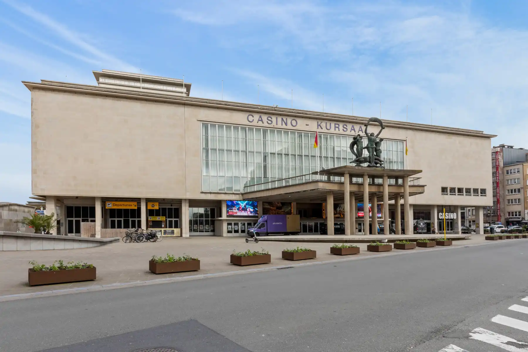 PERFECTE LOCATIE: Zeer ruim 2 slpk appartement en leuk zicht foto 20