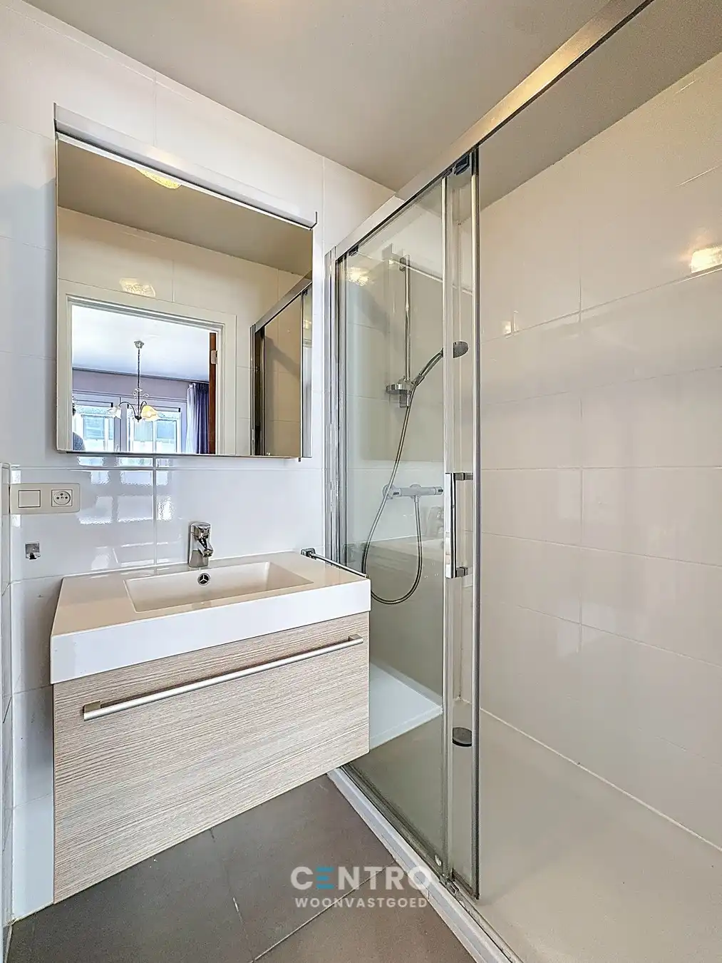 CENTRAAL gelegen appartement met 3 slpks en 2 badks! foto 7