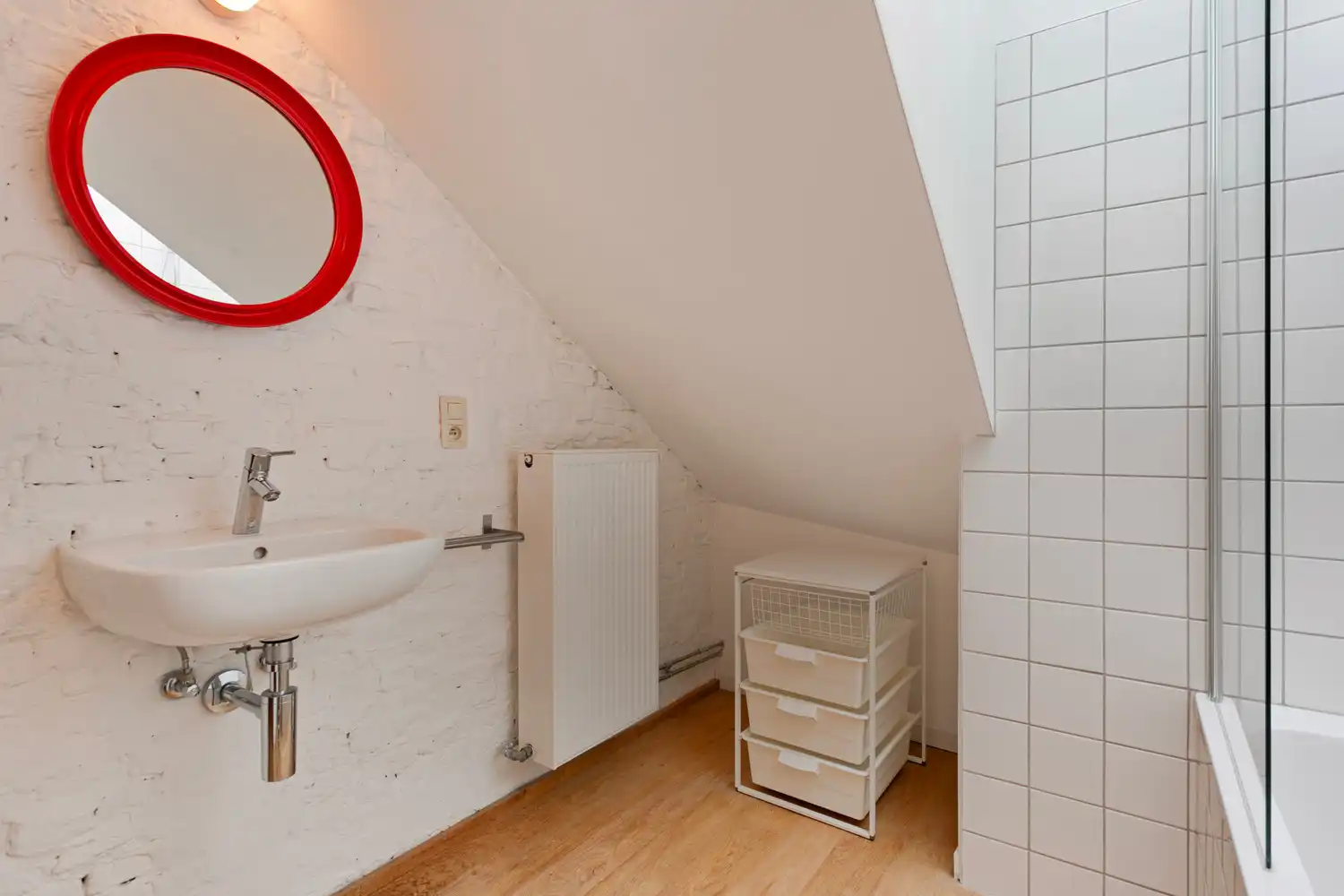 PRACHTIG GERENOVEERDE WONING MET STADSTUIN! foto 30