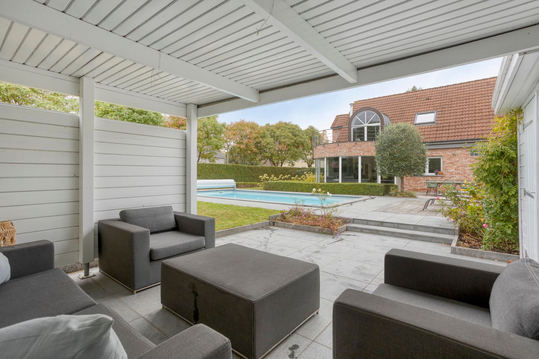 Modern gerenoveerde energiezuinige villa & verwarmd zwembad foto 25