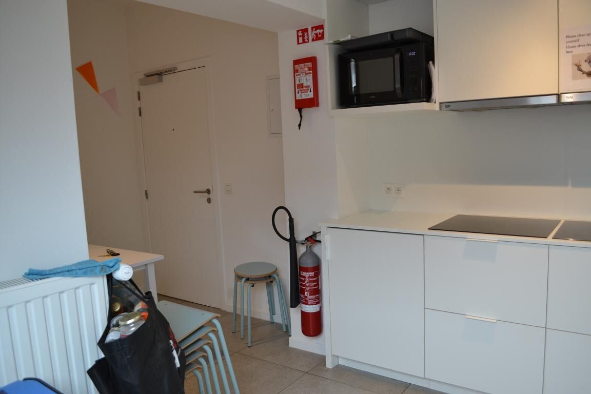 Volledig gerenoveerde studentenkamer foto 13