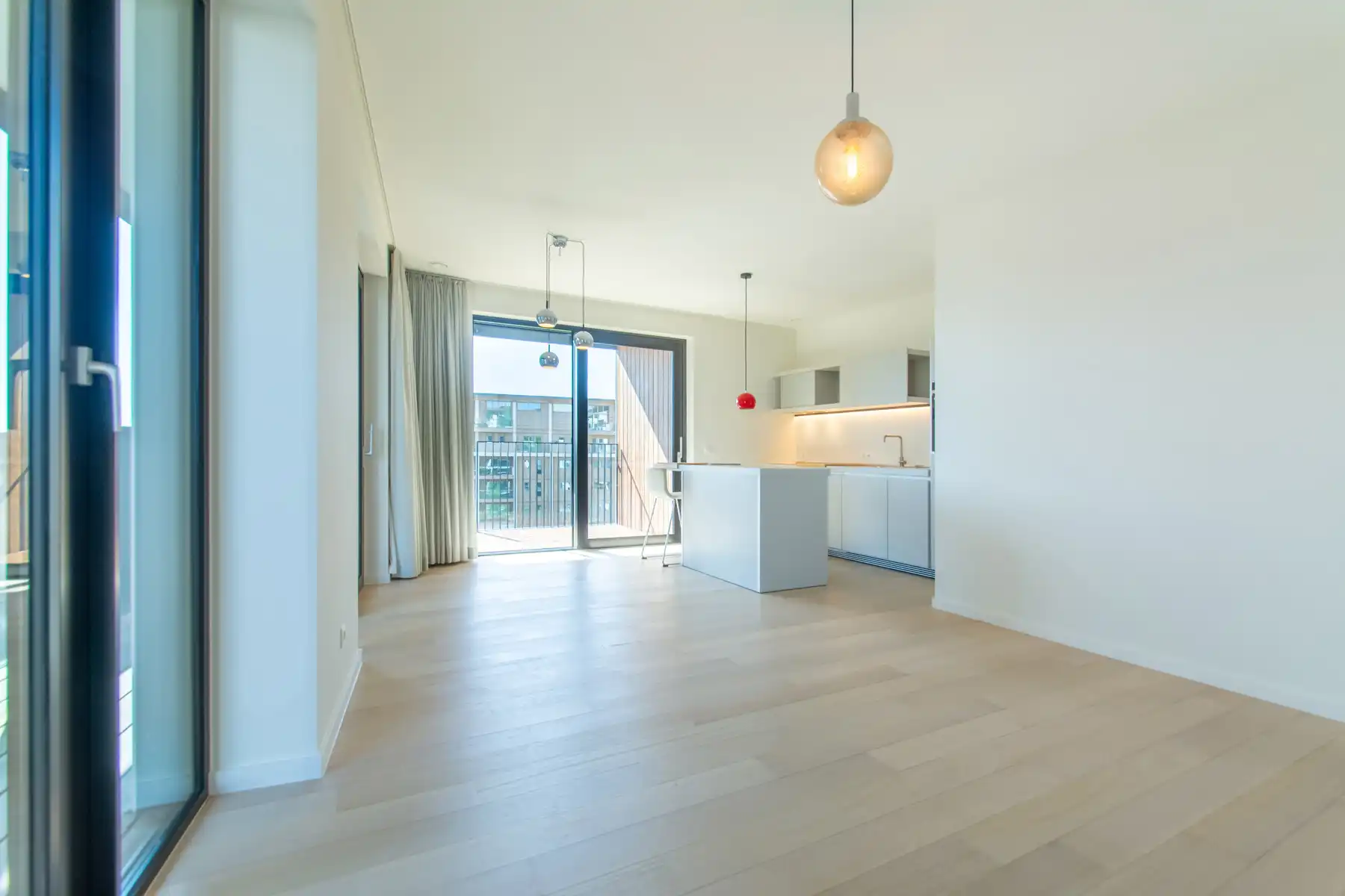 Gezelig lichtrijk 3 kamer appartement foto {{pictureIndex}}